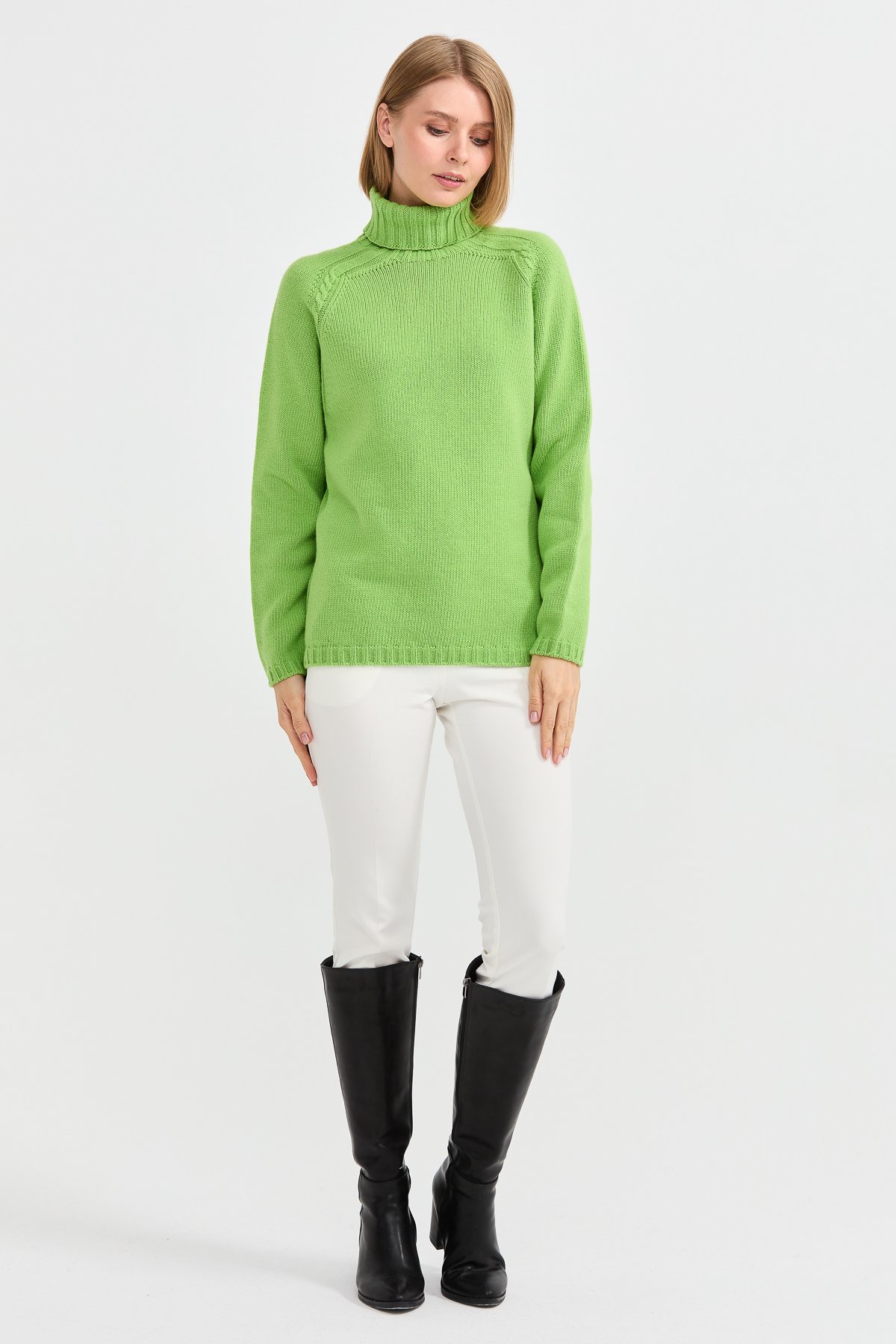 22097Kadın Tam Balıkçı Yaka Omzu Saç Örgülü Yün Kazak A.E.Yeşili