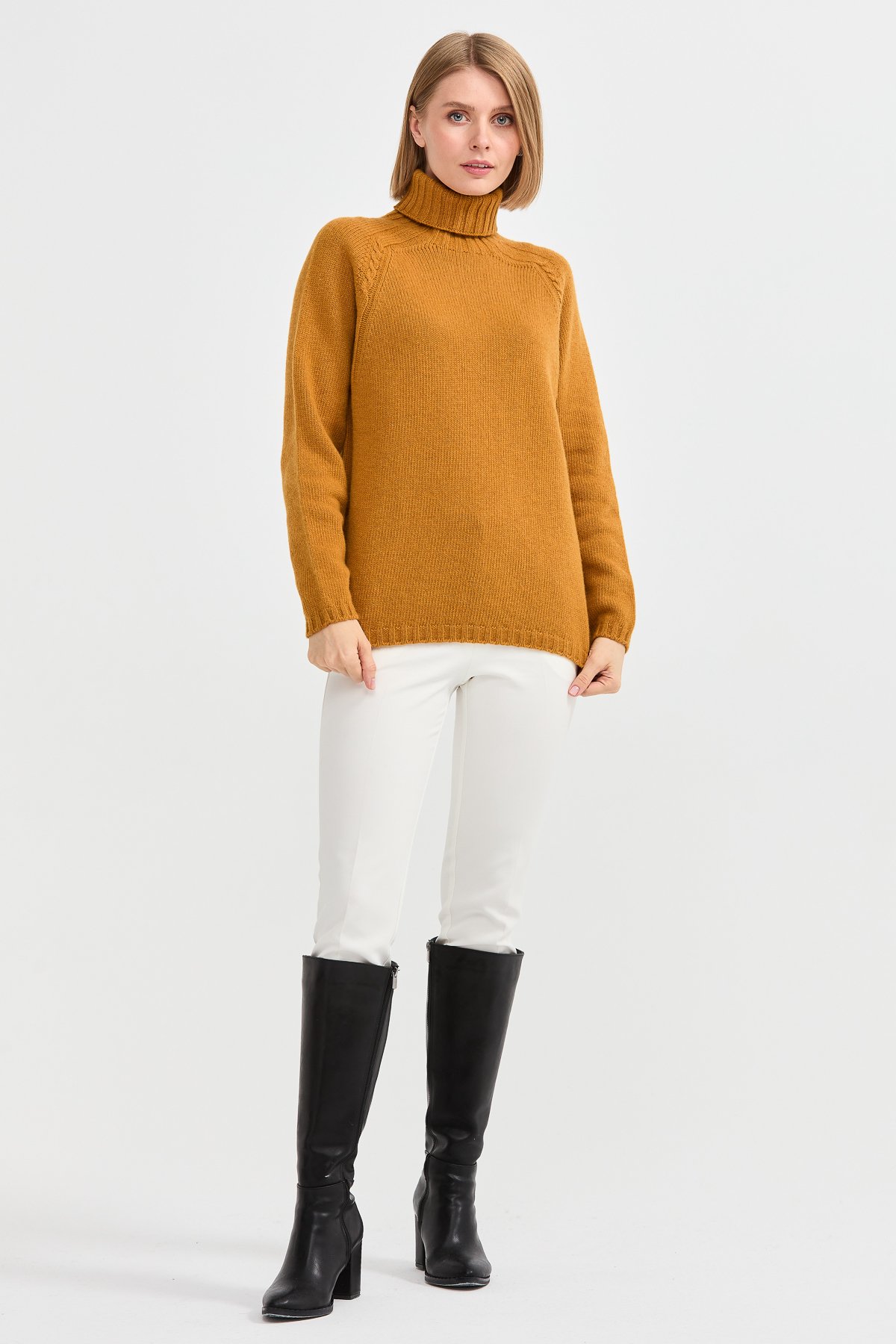 22097Kadın Tam Balıkçı Yaka Omzu Saç Örgülü Yün Kazak Hardal