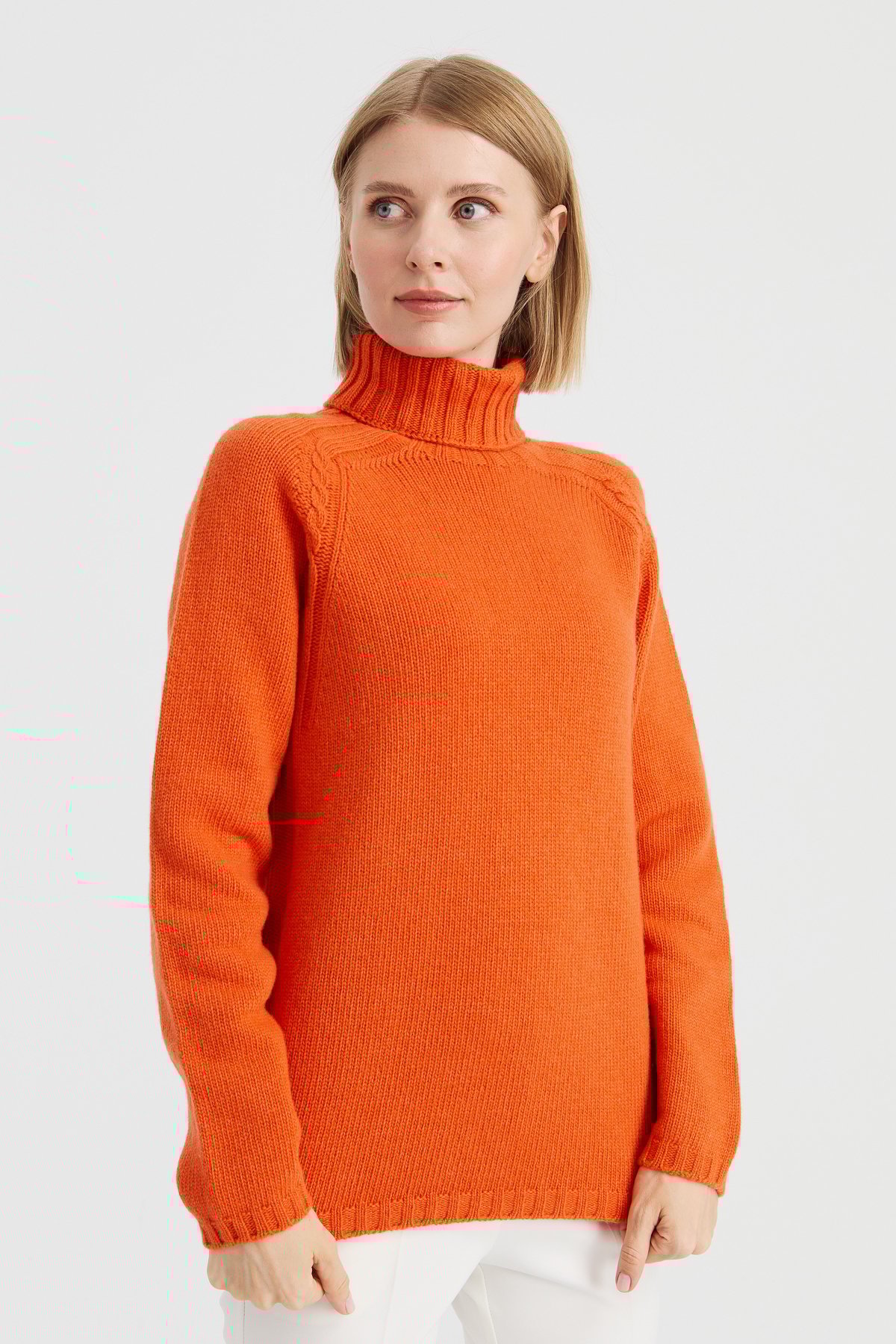 22097Kadın Tam Balıkçı Yaka Omzu Saç Örgülü Yün Kazak Portakal