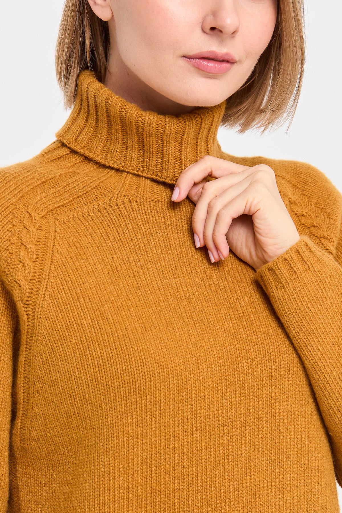 22097Kadın Tam Balıkçı Yaka Omzu Saç Örgülü Yün Kazak Hardal