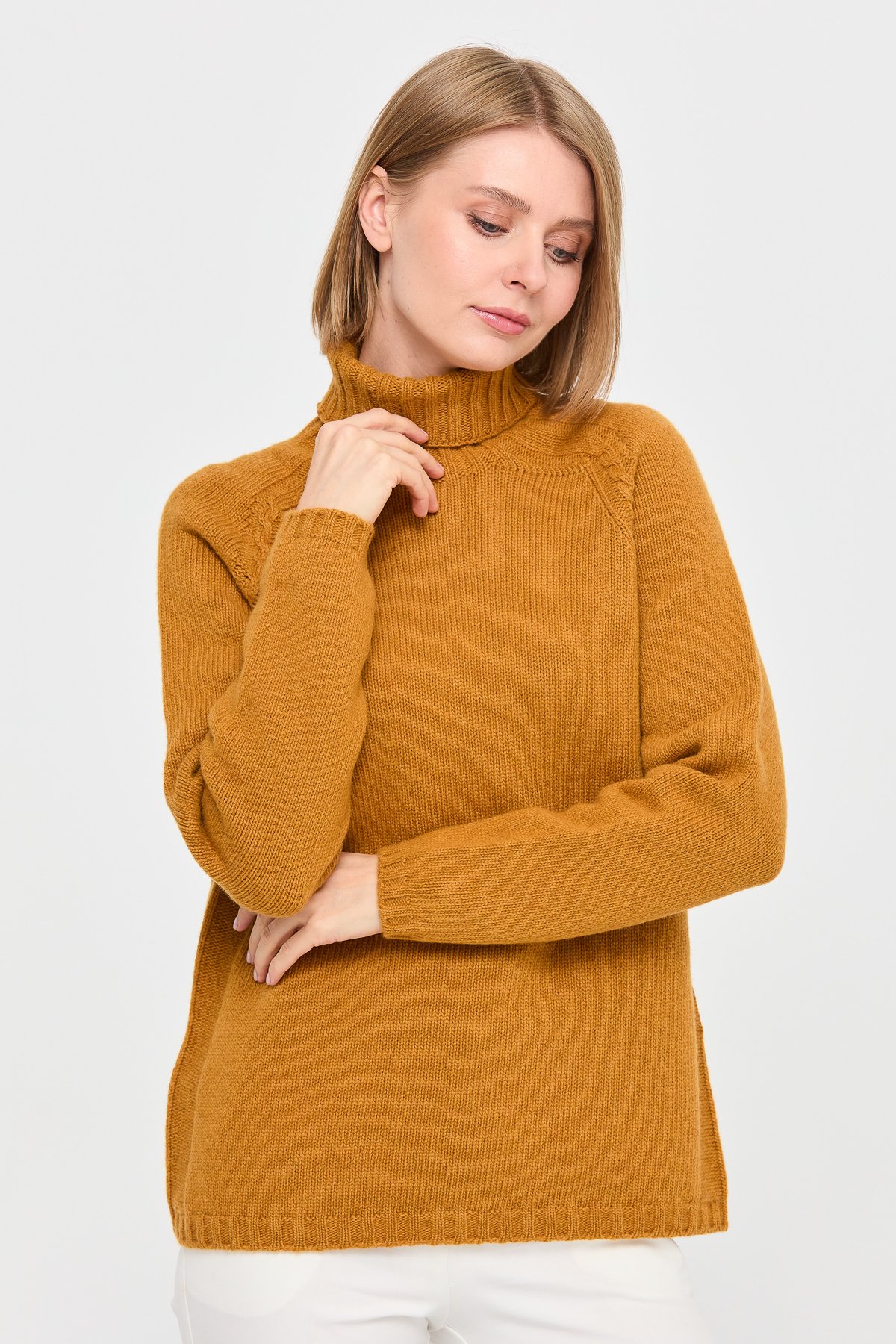 22097Kadın Tam Balıkçı Yaka Omzu Saç Örgülü Yün Kazak Hardal