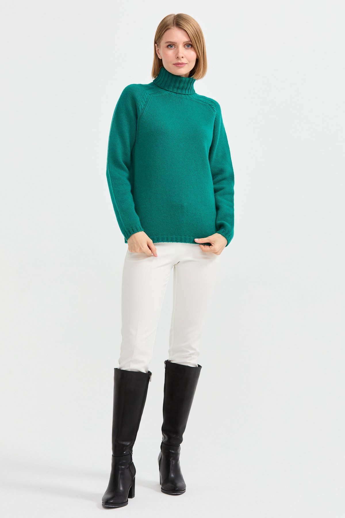 22097Kadın Tam Balıkçı Yaka Omzu Saç Örgülü Yün Kazak A.Ö.Başı