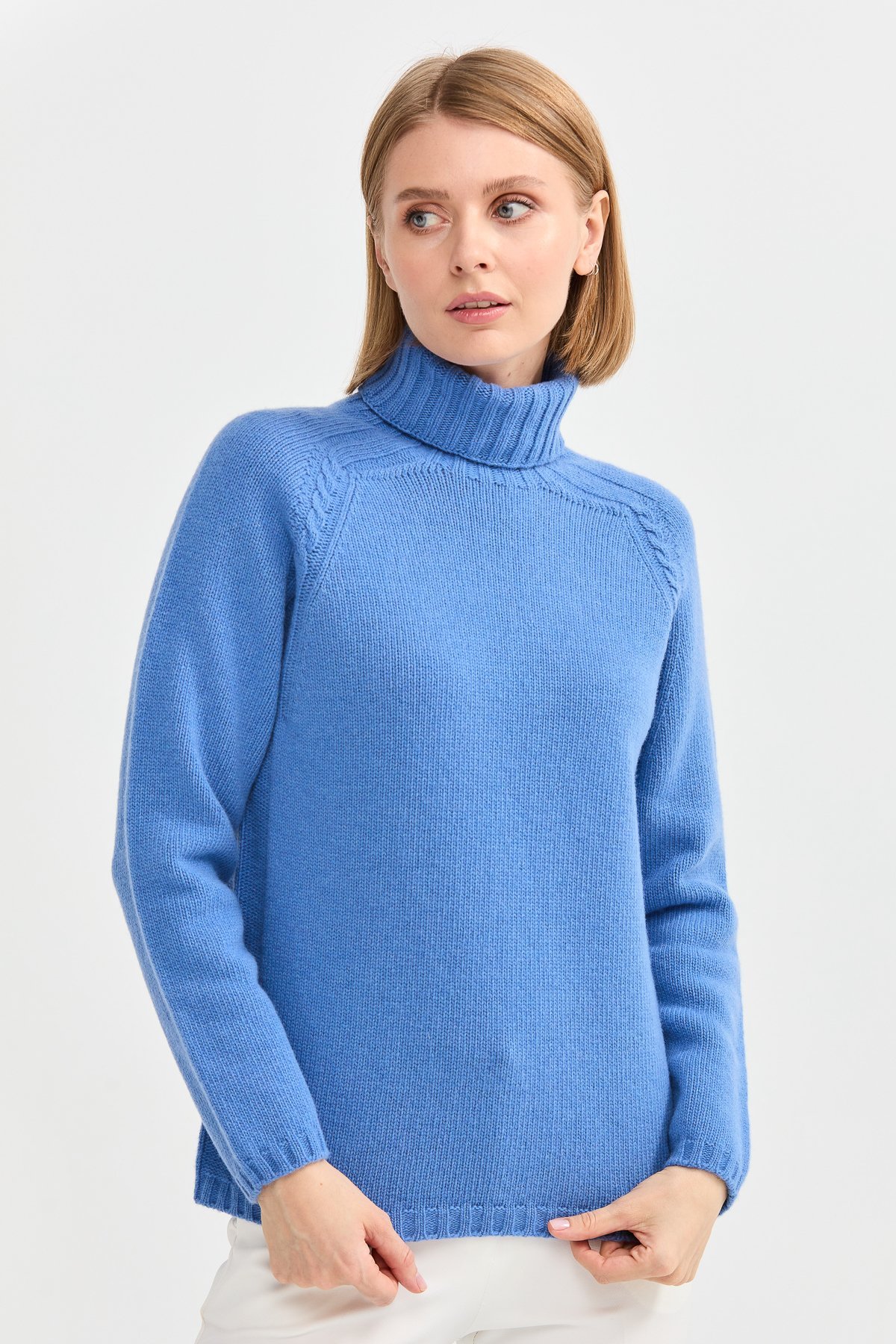 22097Kadın Tam Balıkçı Yaka Omzu Saç Örgülü Yün Kazak O.Mavi