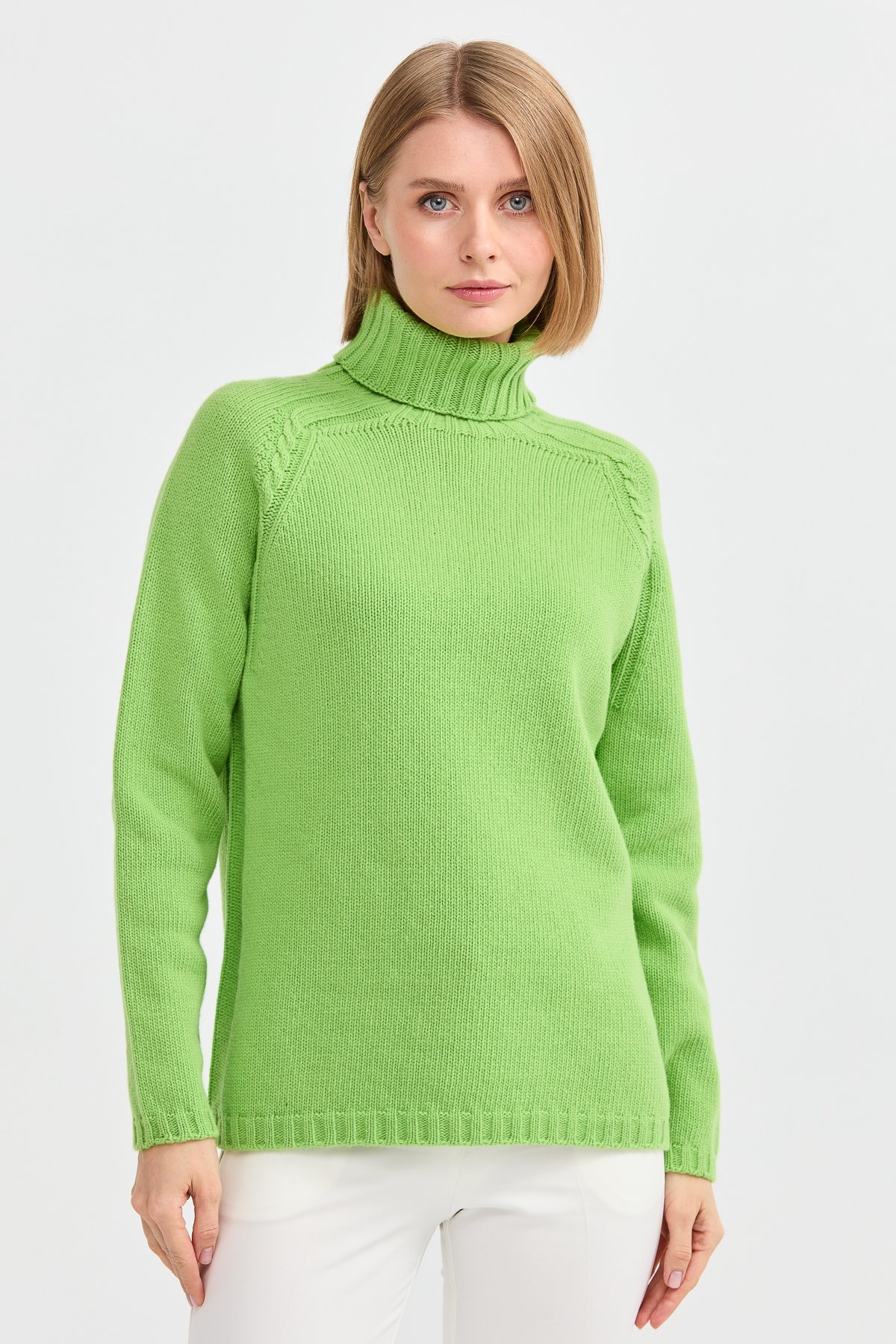 22097Kadın Tam Balıkçı Yaka Omzu Saç Örgülü Yün Kazak A.E.Yeşili