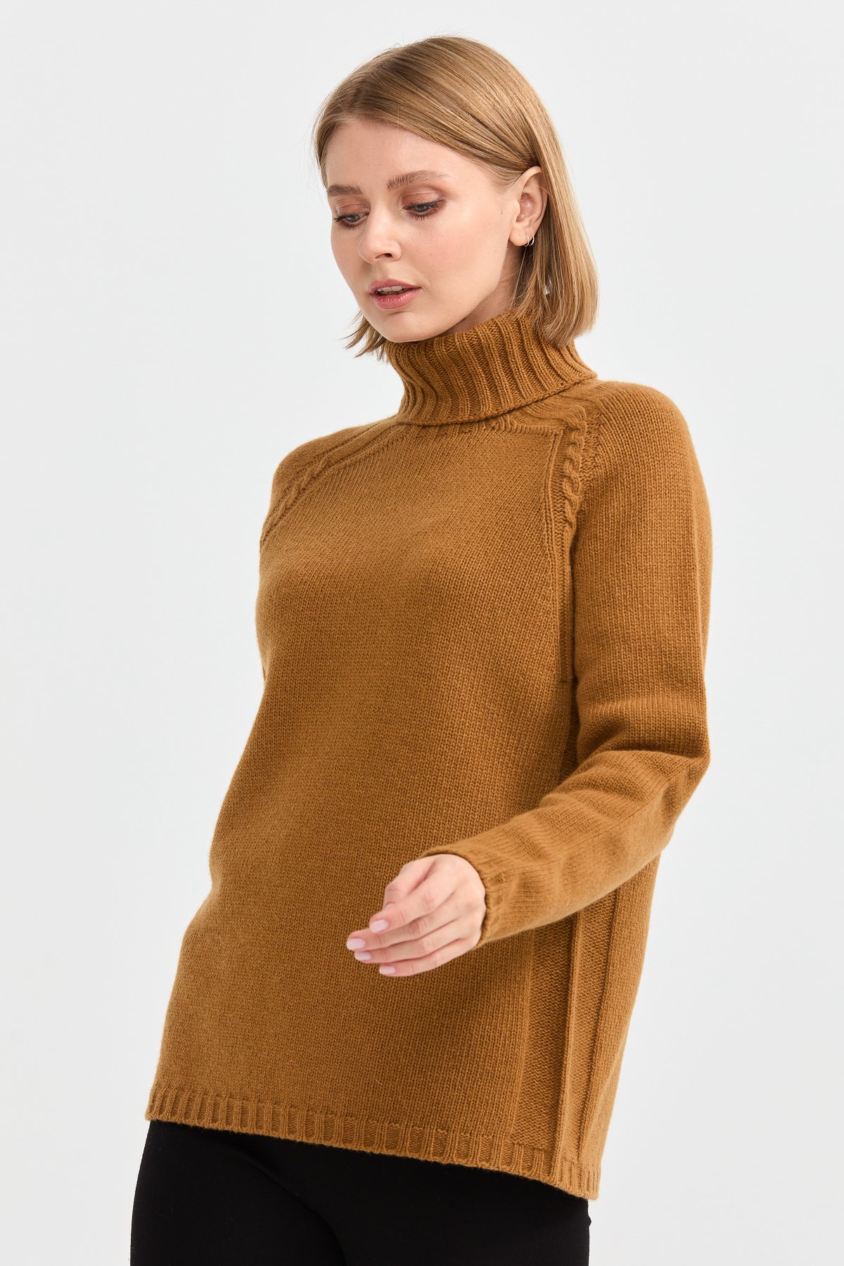 22097Kadın Tam Balıkçı Yaka Omzu Saç Örgülü Yün Kazak Taba