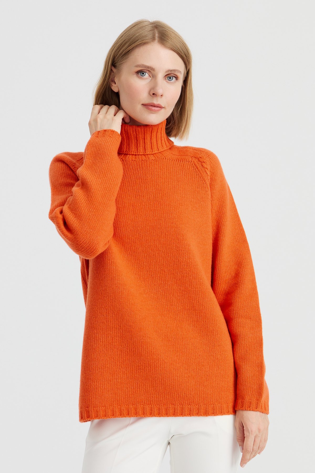 22097Kadın Tam Balıkçı Yaka Omzu Saç Örgülü Yün Kazak Portakal