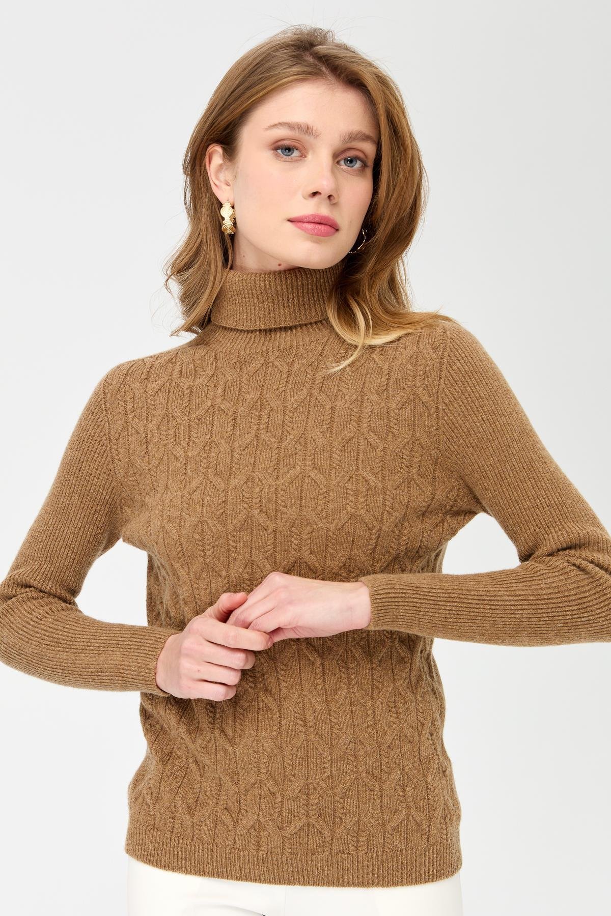 23153Kadın Tam Balıkçı Yaka Önü Yürütmeli Yün Kazak V.Camel