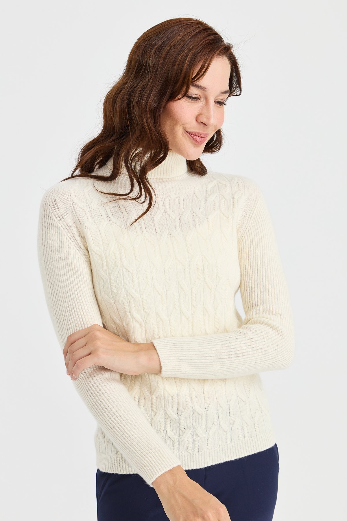 23153Kadın Tam Balıkçı Yaka Önü Yürütmeli Yün Kazak Kemik