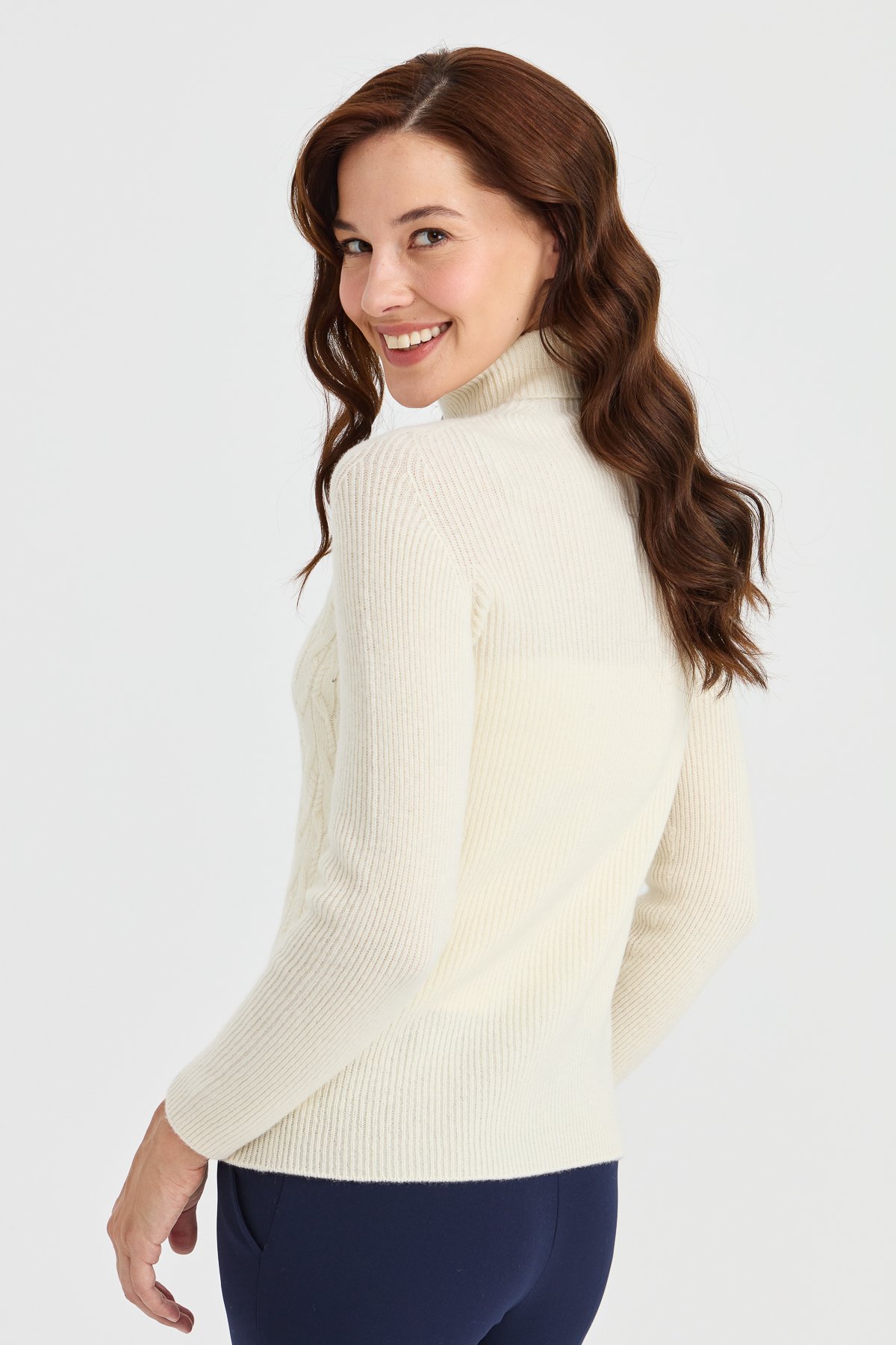 23153Kadın Tam Balıkçı Yaka Önü Yürütmeli Yün Kazak Kemik