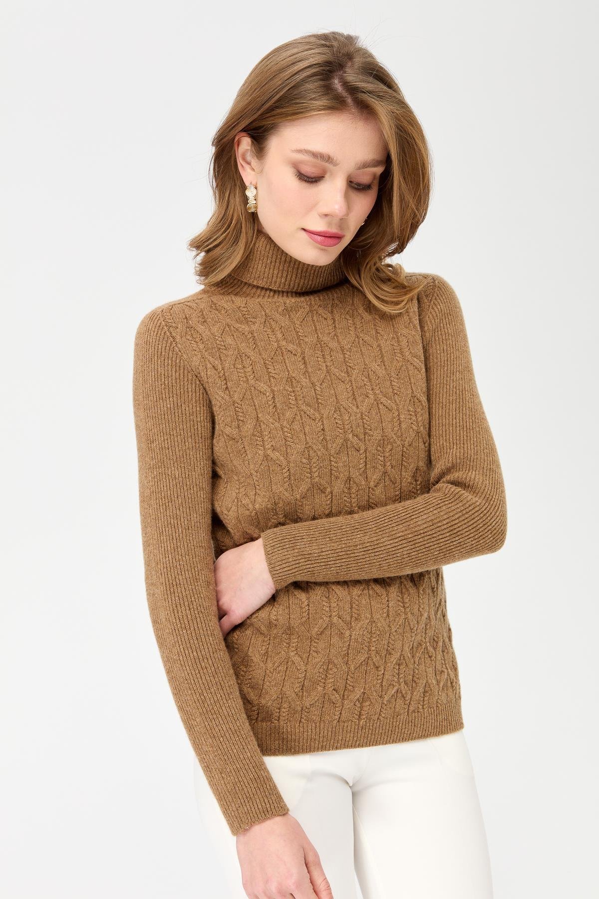 23153Kadın Tam Balıkçı Yaka Önü Yürütmeli Yün Kazak V.Camel