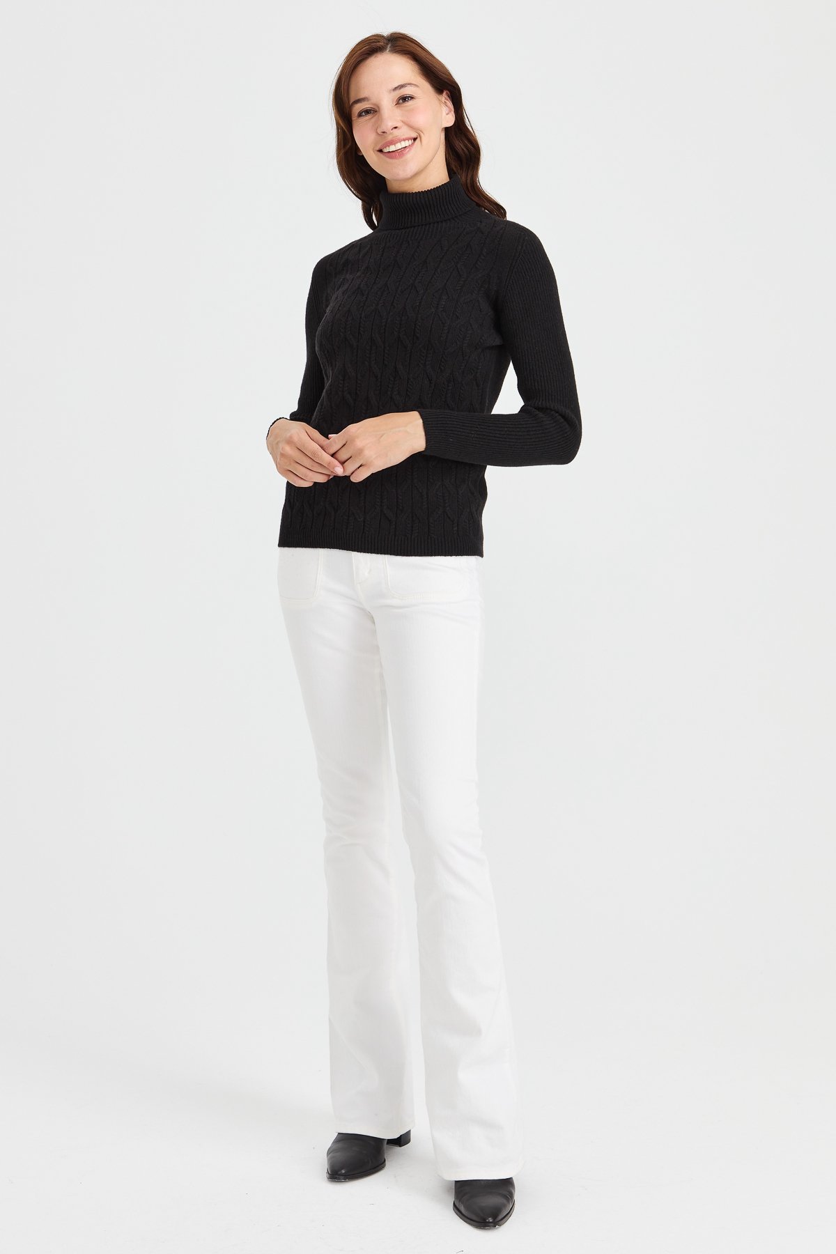 23153Kadın Tam Balıkçı Yaka Önü Yürütmeli Yün Kazak Siyah