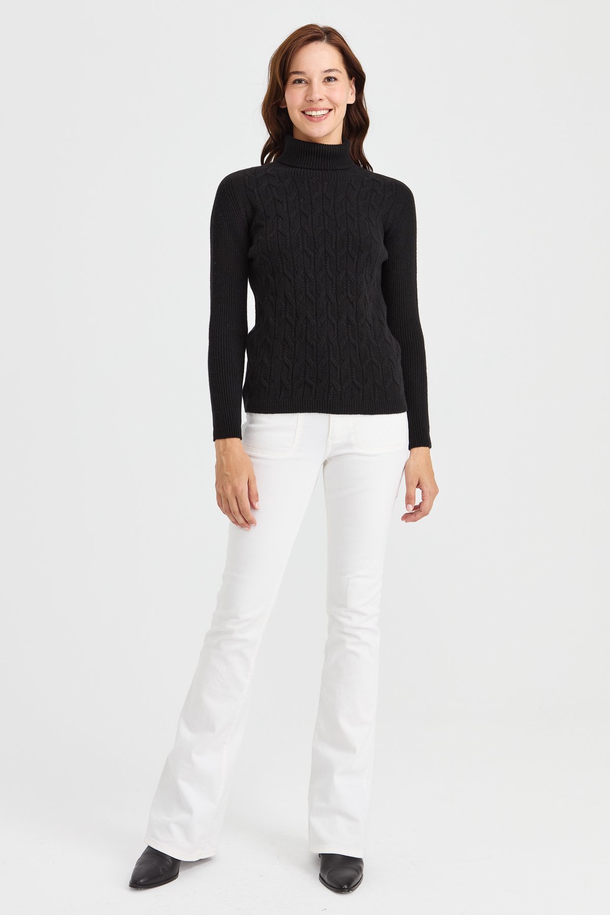 23153Kadın Tam Balıkçı Yaka Önü Yürütmeli Yün Kazak Siyah