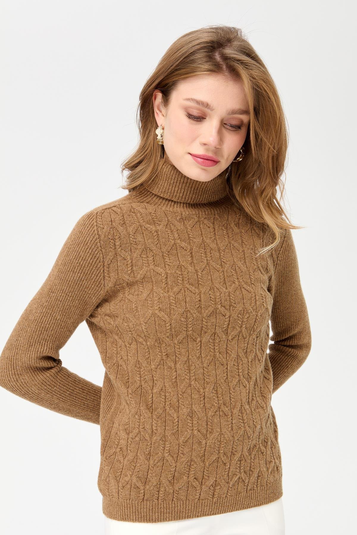 23153Kadın Tam Balıkçı Yaka Önü Yürütmeli Yün Kazak V.Camel