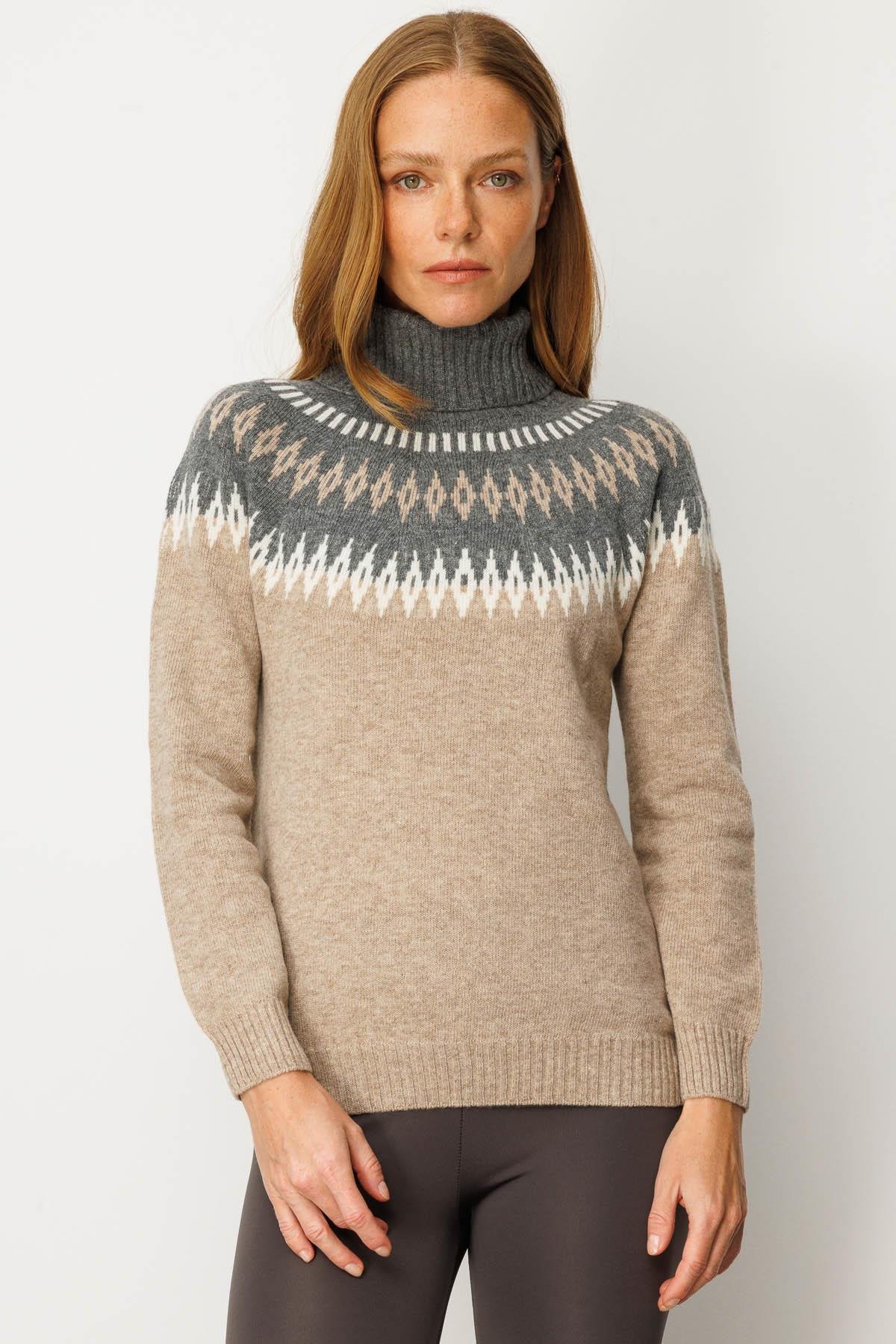 25219Kadın Tam Balıkçı Yaka Robası Baklavalı Yün Kazak K.Bej