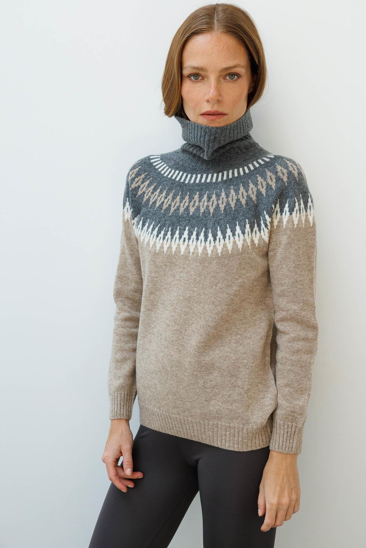 25219Kadın Tam Balıkçı Yaka Robası Baklavalı Yün Kazak K.Bej