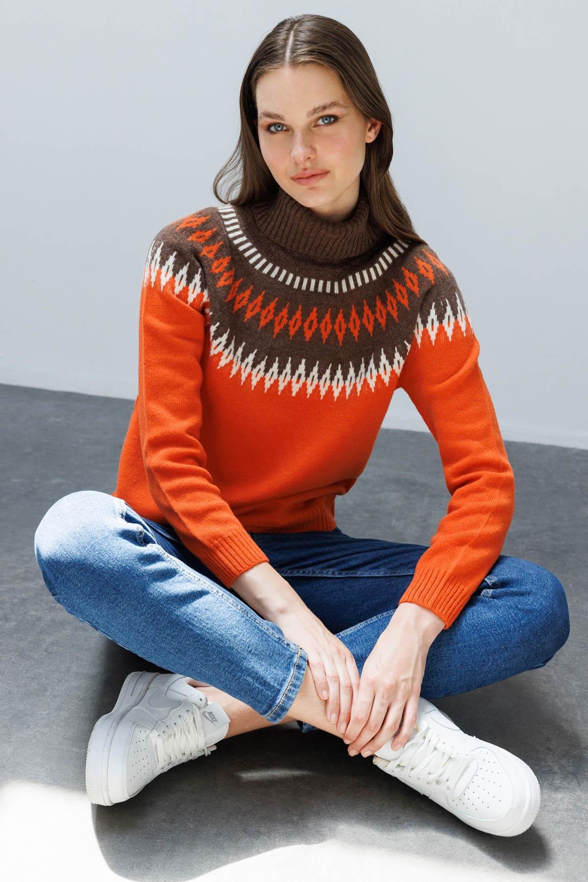 25219Kadın Tam Balıkçı Yaka Robası Baklavalı Yün Kazak Portakal