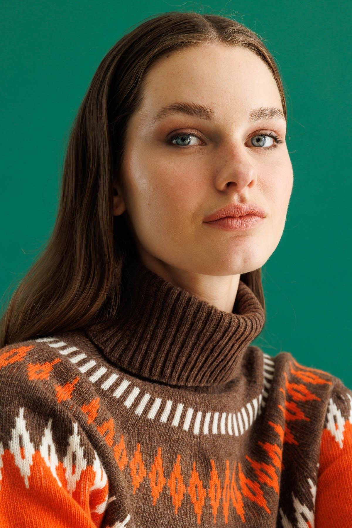 25219Kadın Tam Balıkçı Yaka Robası Baklavalı Yün Kazak Portakal