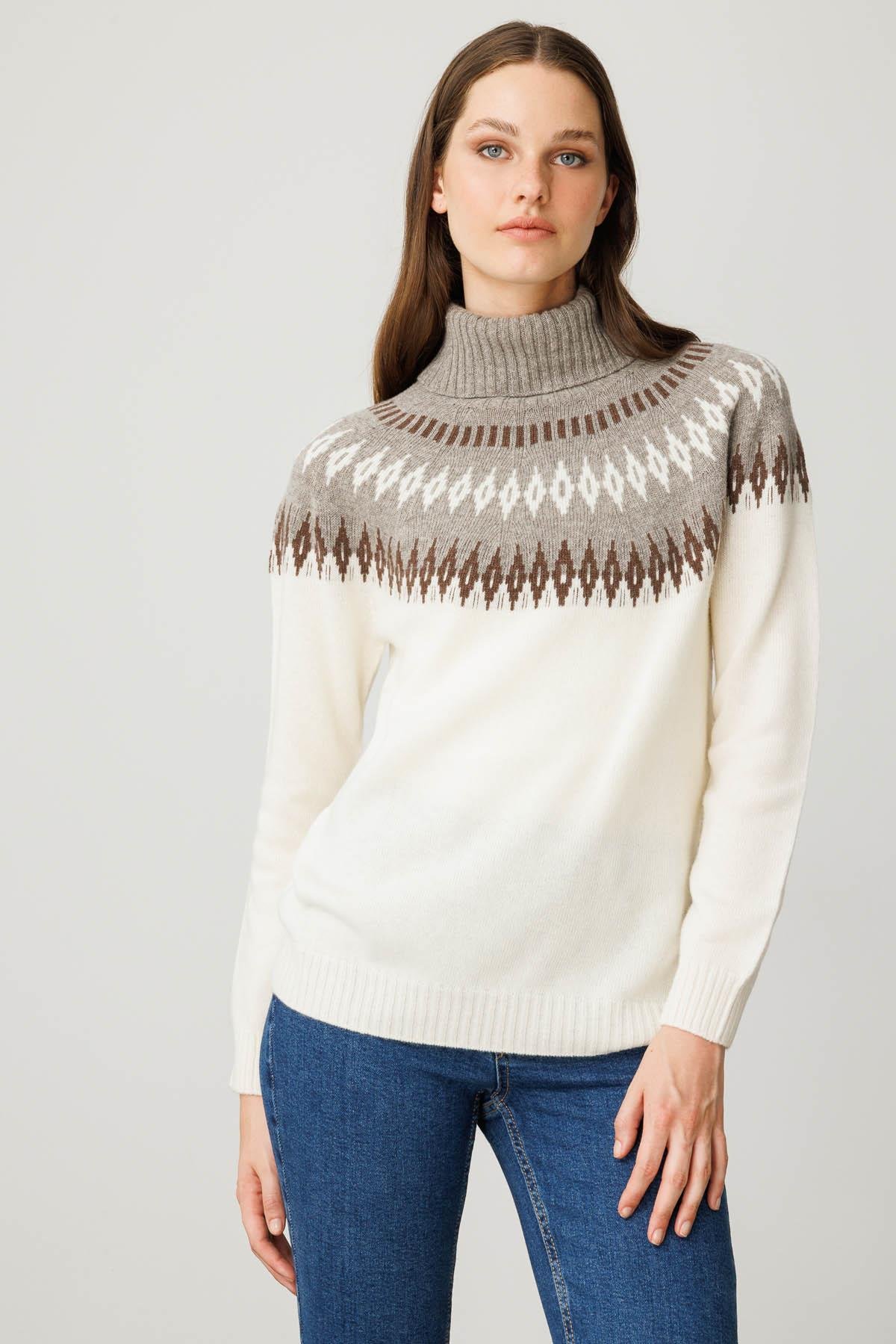 25219Kadın Tam Balıkçı Yaka Robası Baklavalı Yün Kazak Kemik