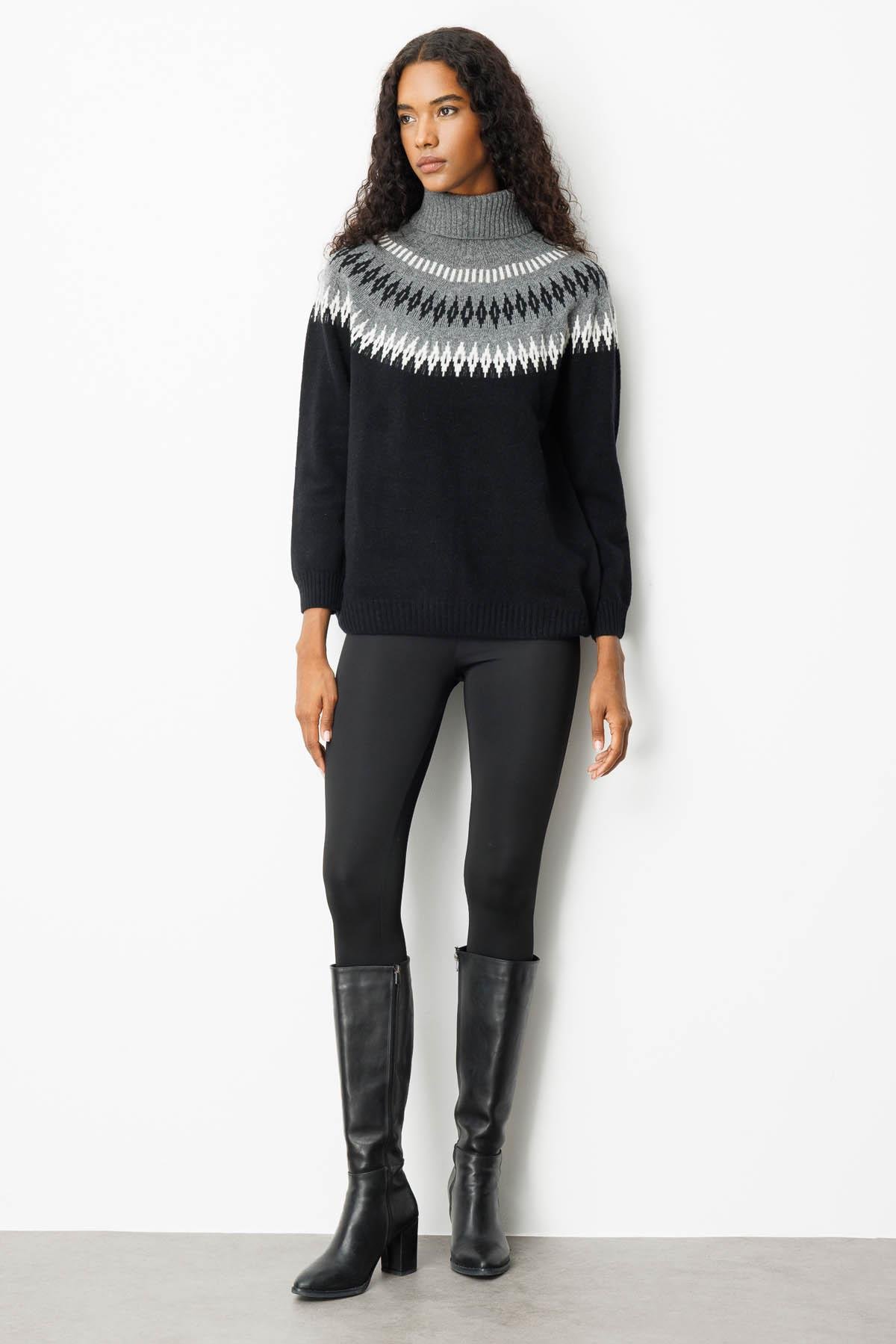 25219Kadın Tam Balıkçı Yaka Robası Baklavalı Yün Kazak Siyah