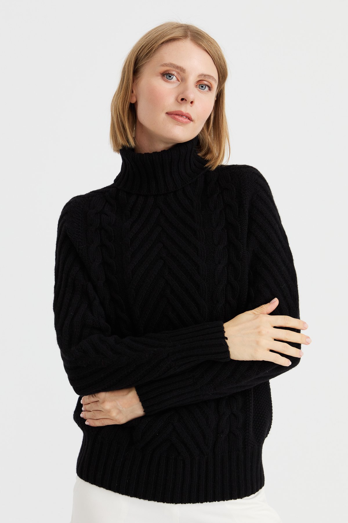 23200Women's Turtleneck Hair Extension Knitted Wool Sweater Black