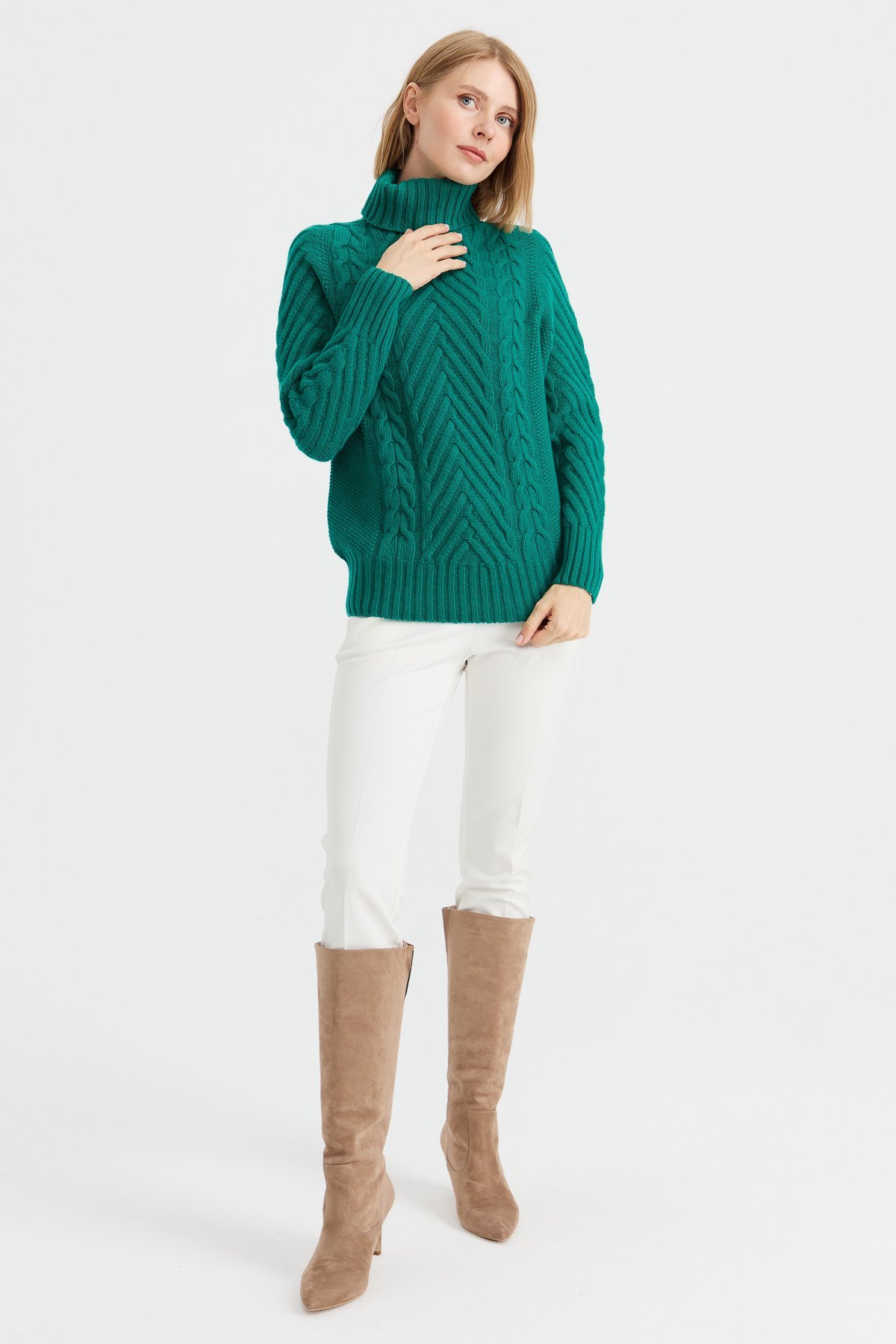 23200Kadın Tam Balıkçı Yaka Saç Yürütme Örgülü Yün Kazak A.Ö.Başı