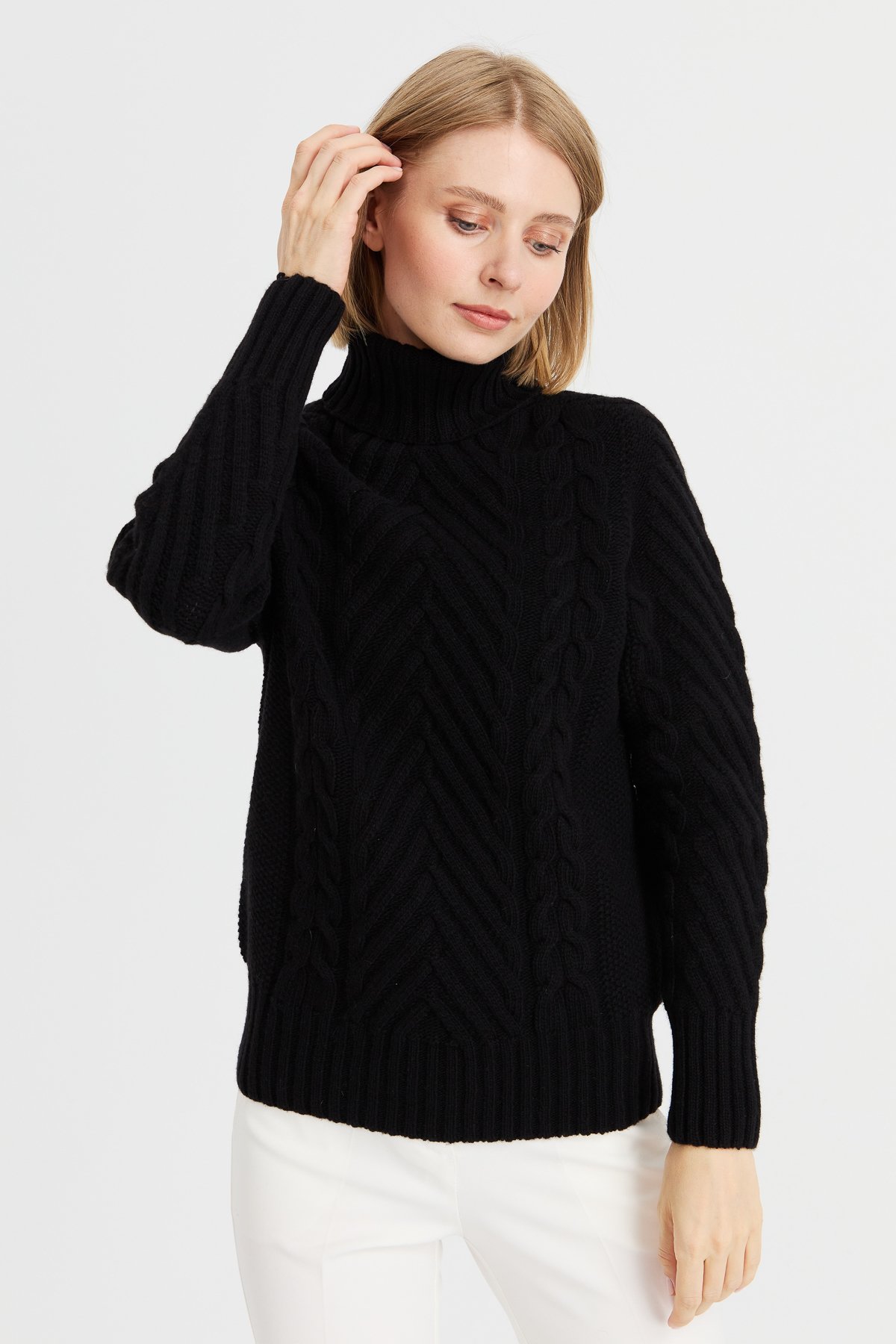 23200Women's Turtleneck Hair Extension Knitted Wool Sweater Black