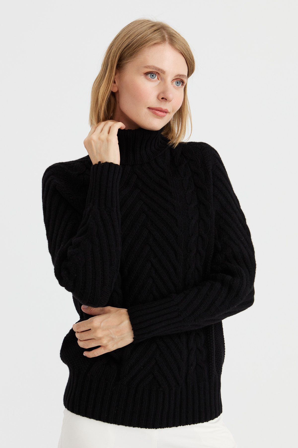 23200Women's Turtleneck Hair Extension Knitted Wool Sweater Black