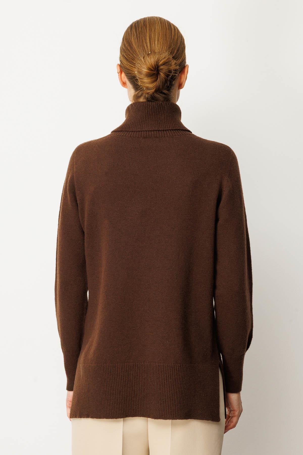 25215Kadın Tam Balıkçı Yaka Yanı Yırtmaçlı Yün Kazak M.Kahve