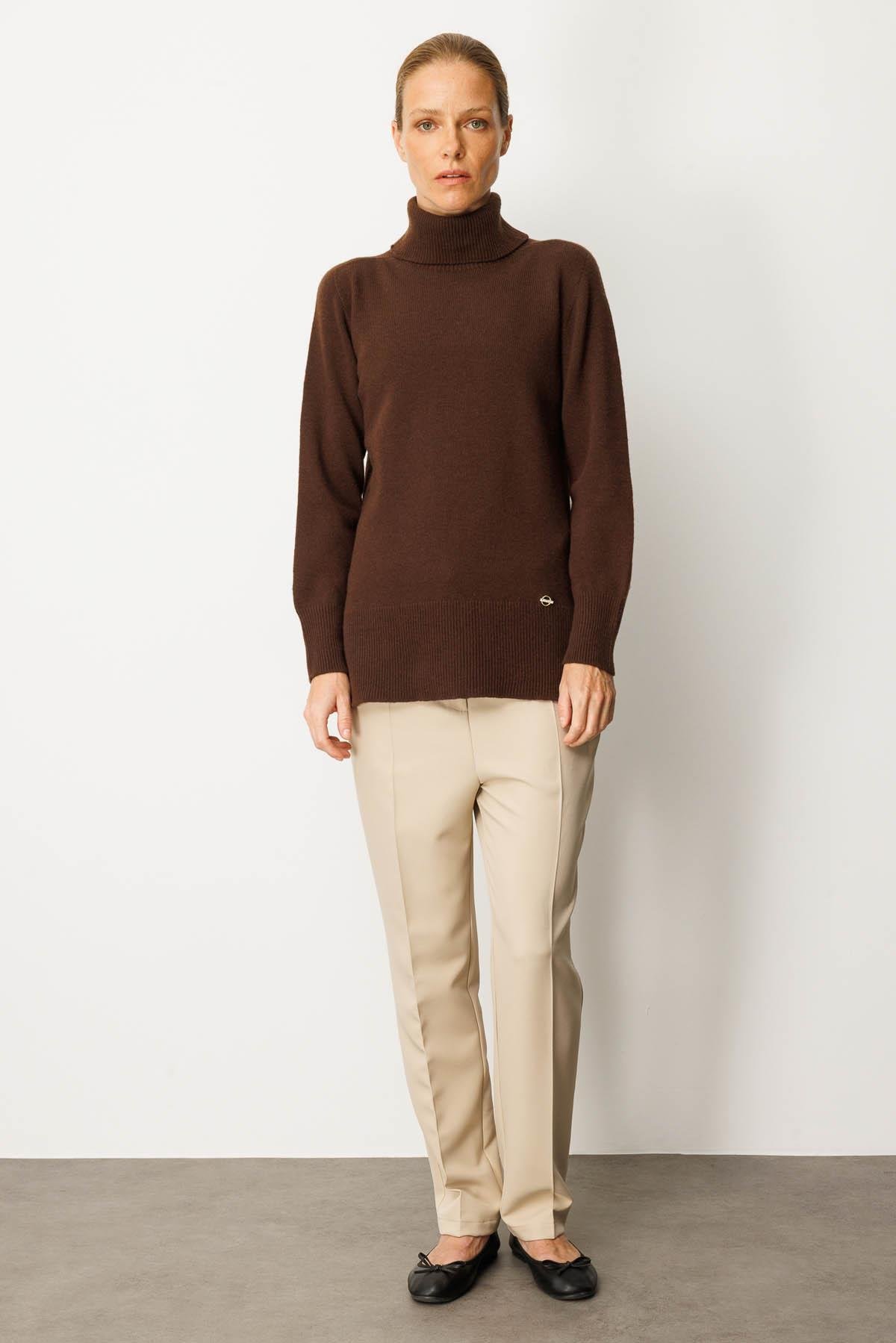 25215Kadın Tam Balıkçı Yaka Yanı Yırtmaçlı Yün Kazak M.Kahve