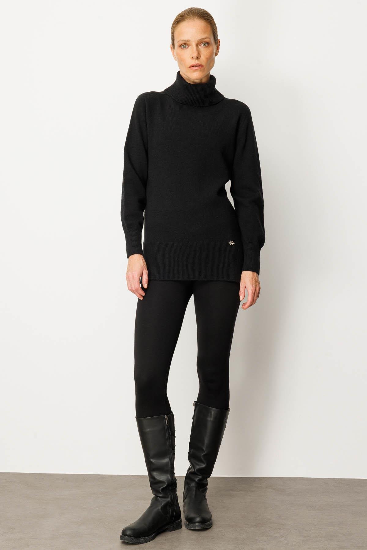 25215Kadın Tam Balıkçı Yaka Yanı Yırtmaçlı Yün Kazak Siyah