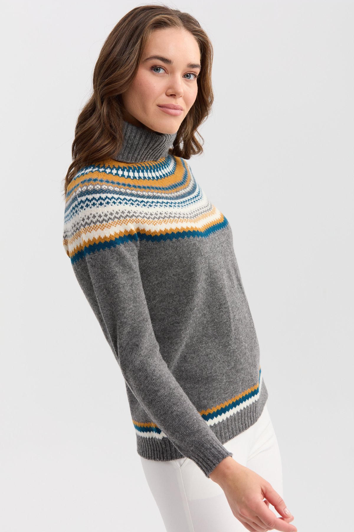 22087Kadın Tam Balıkçı Yaka Yün Kazak Füme