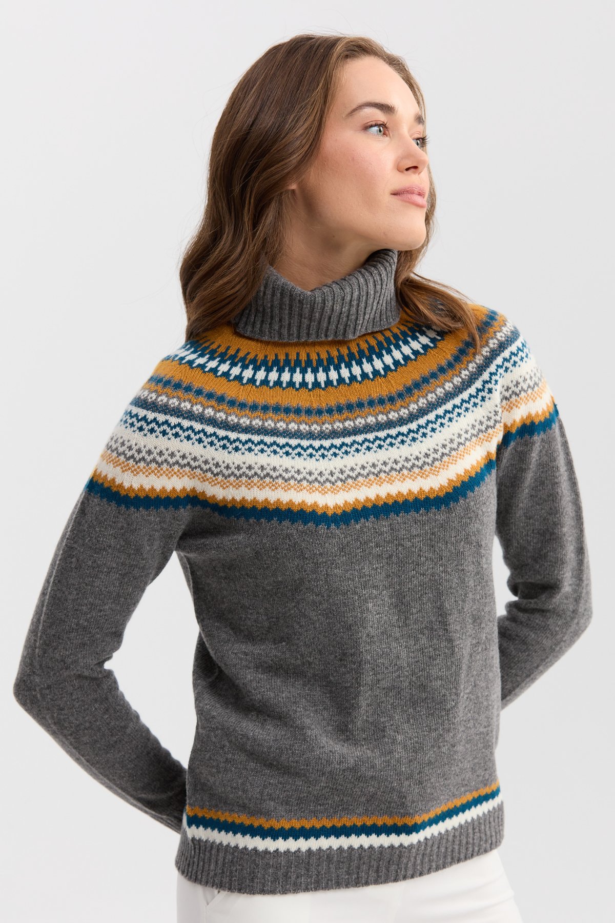 22087Kadın Tam Balıkçı Yaka Yün Kazak Füme