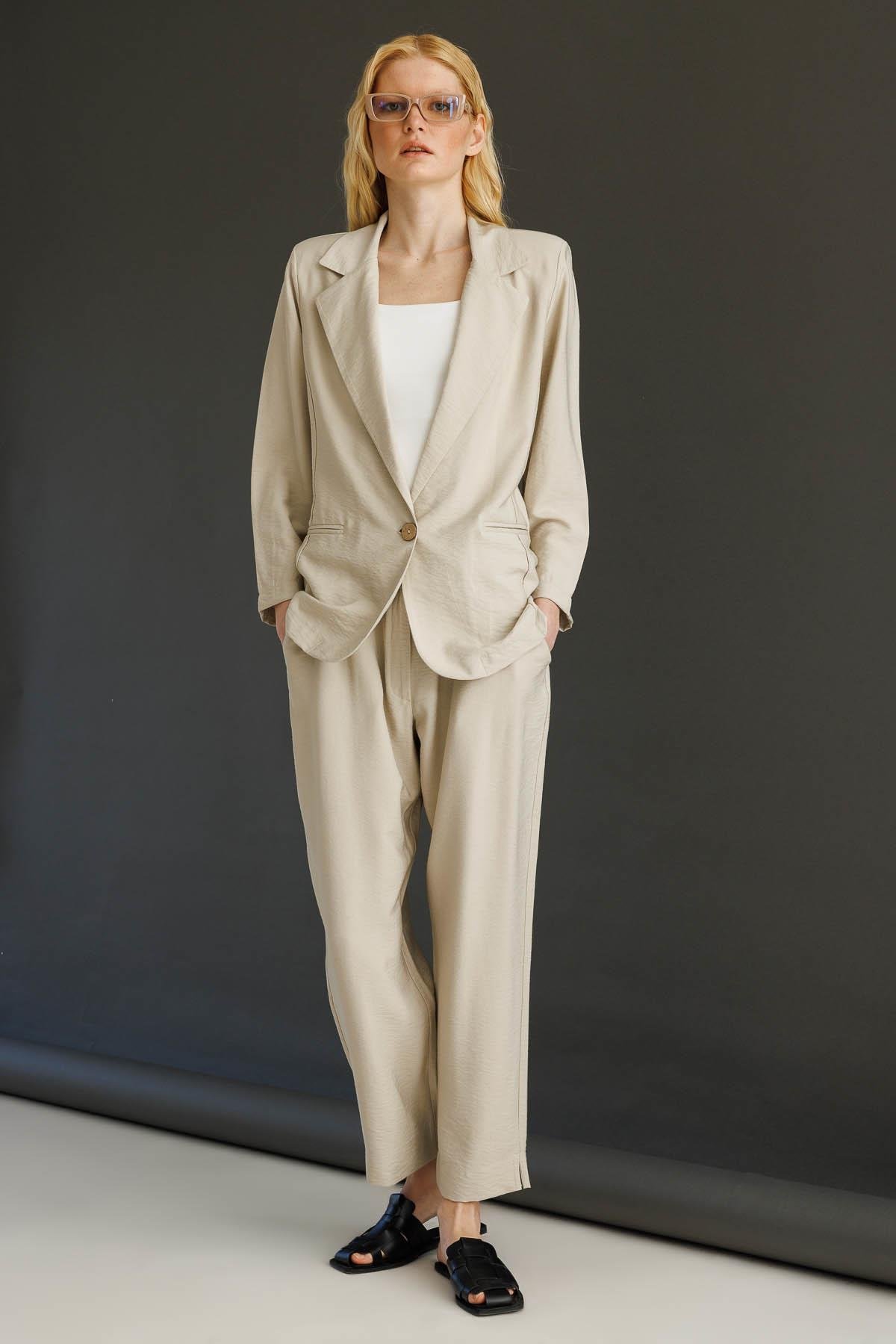 25878Kadın Tek Düğmeli Keten Ceket Bej