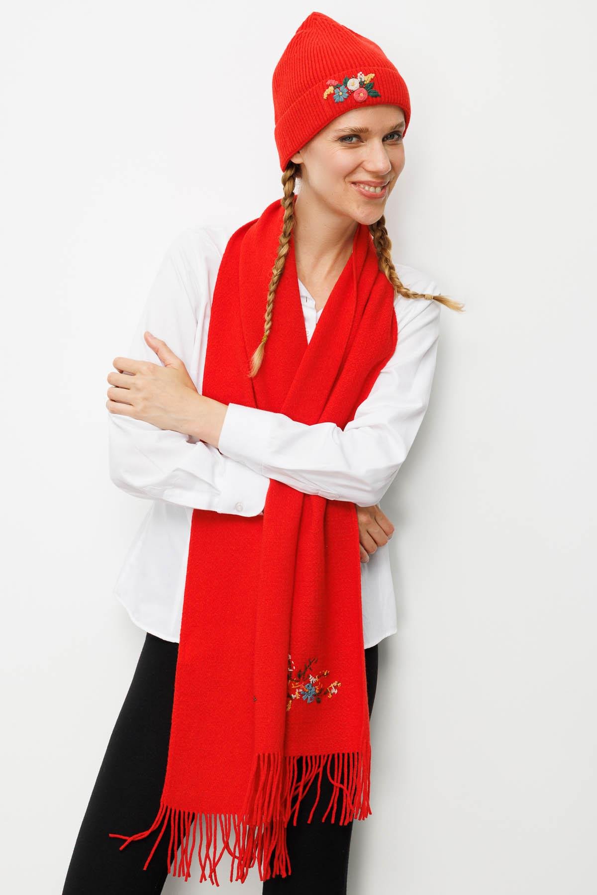 25071Kadın Tek Yanı Rokoko Nakış İşlemeli Yün Kaşkol Mercan