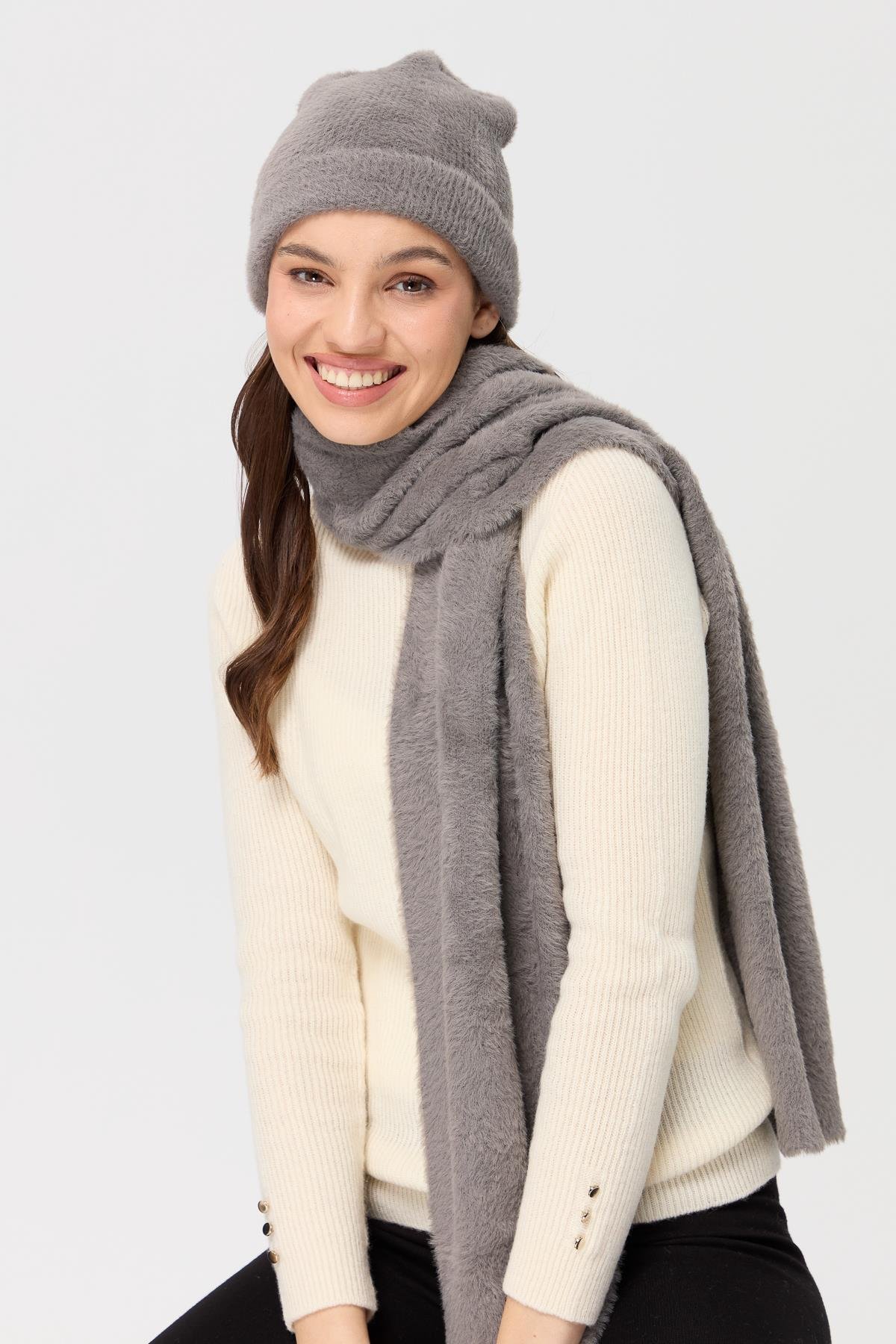 23280Kadın Triko Afrodit Bere Gri