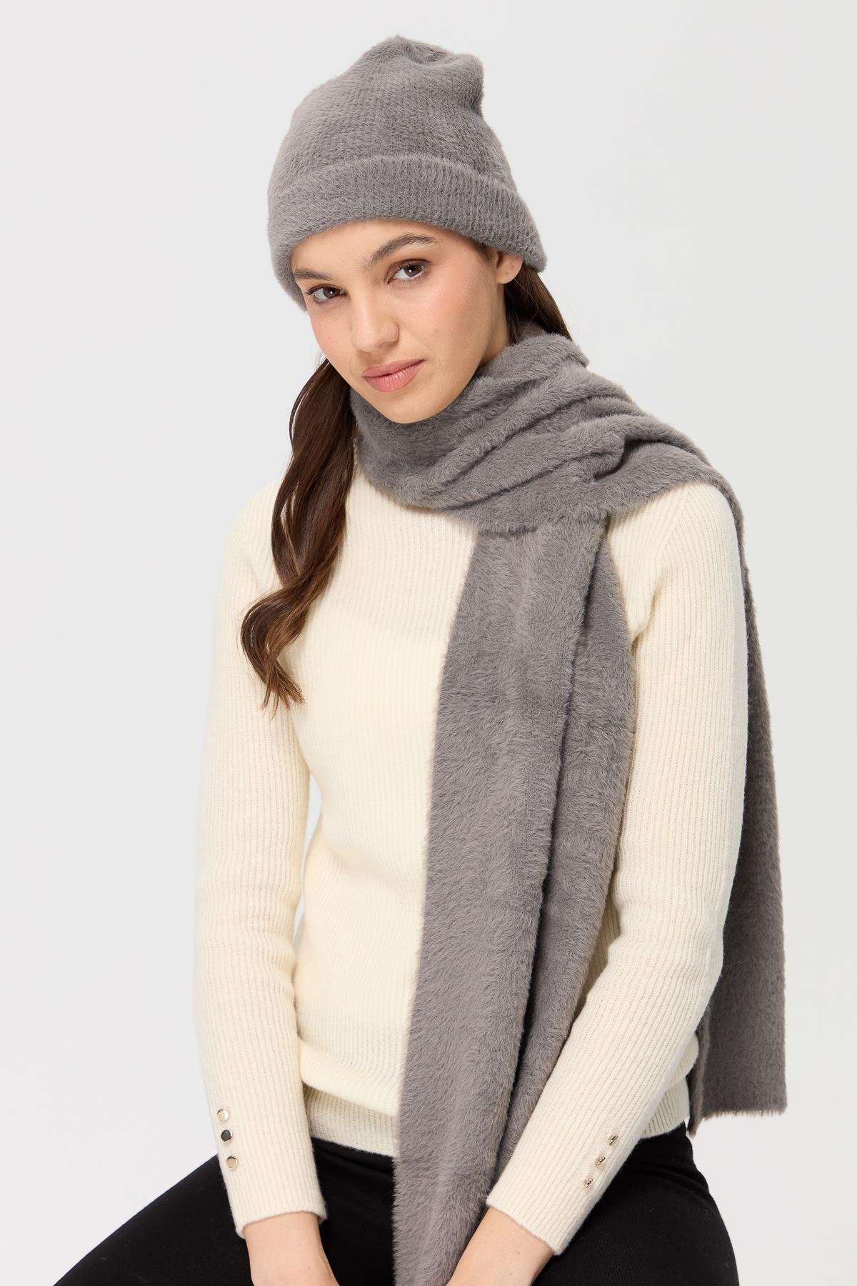 23280Kadın Triko Afrodit Bere Gri