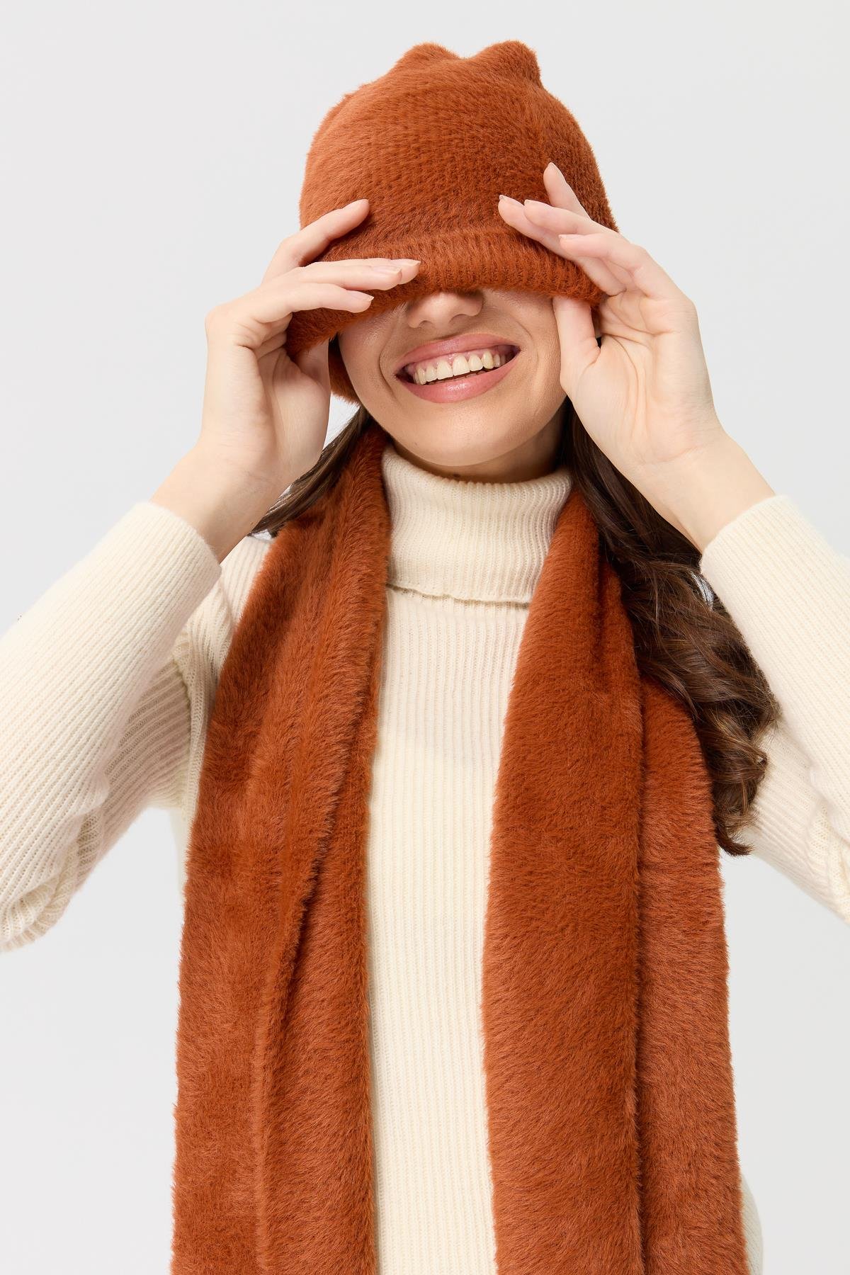 23280Kadın Triko Afrodit Bere Kiremit