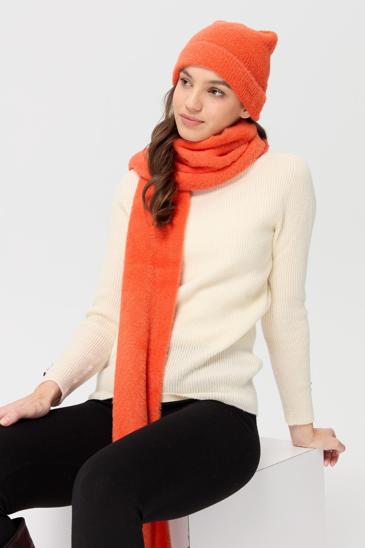 23280Kadın Triko Afrodit Bere Oranj