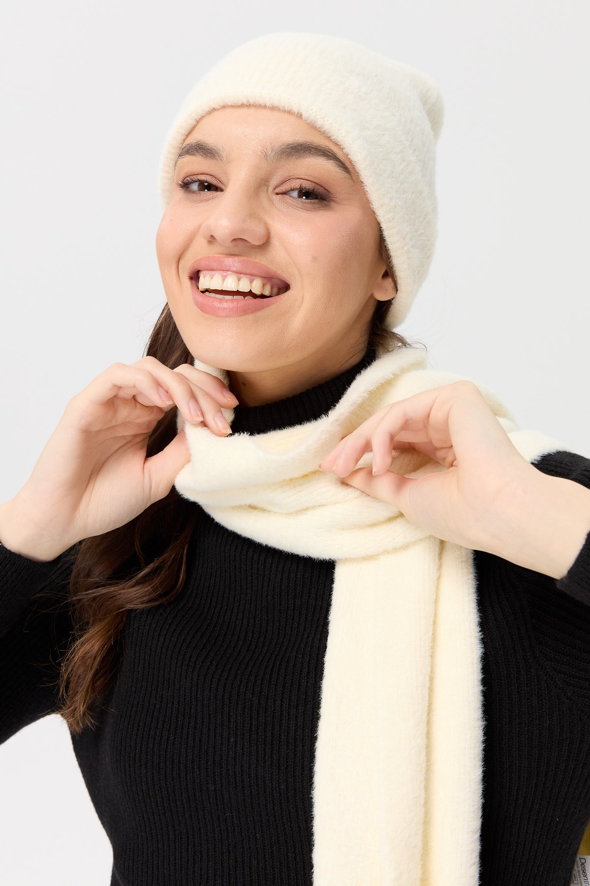 23281Kadın Triko Afrodit Kaşkol Kemik