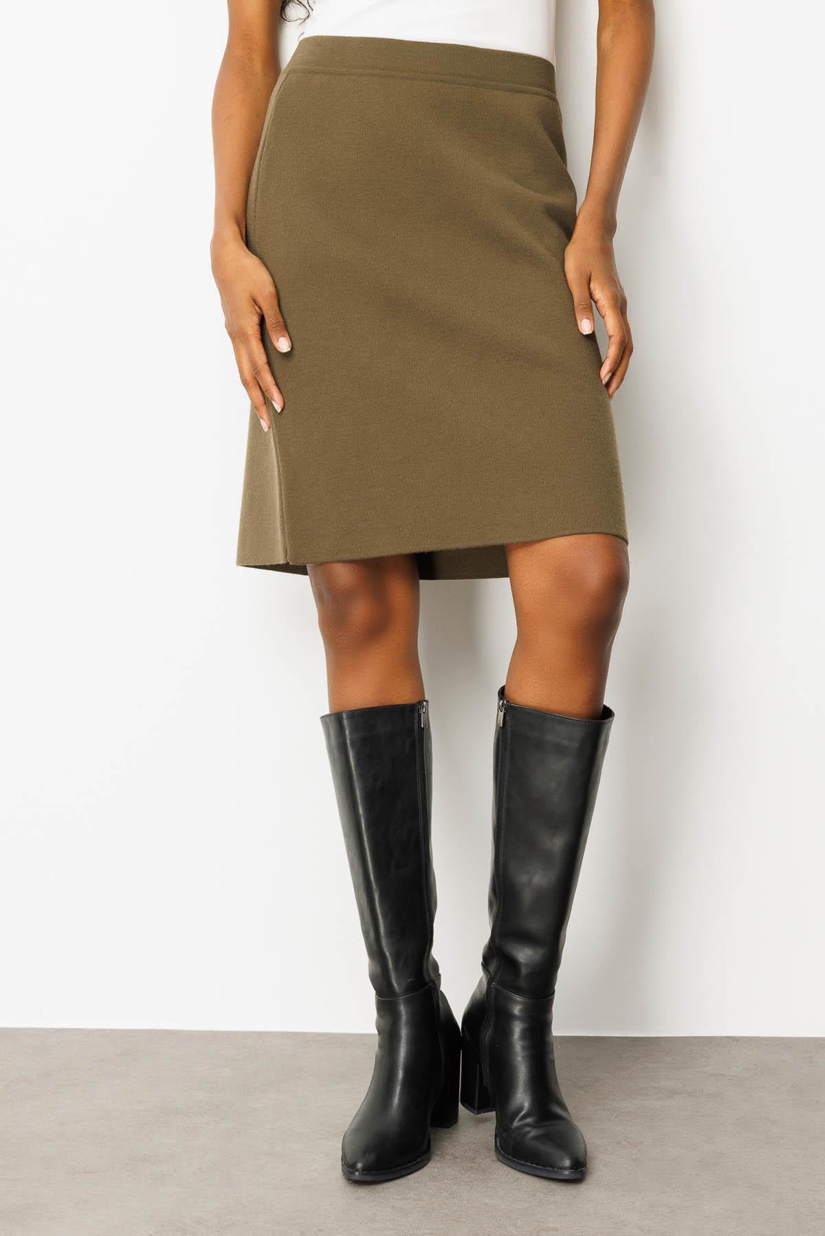 25066Kadın Triko Düz Basic Etek Haki