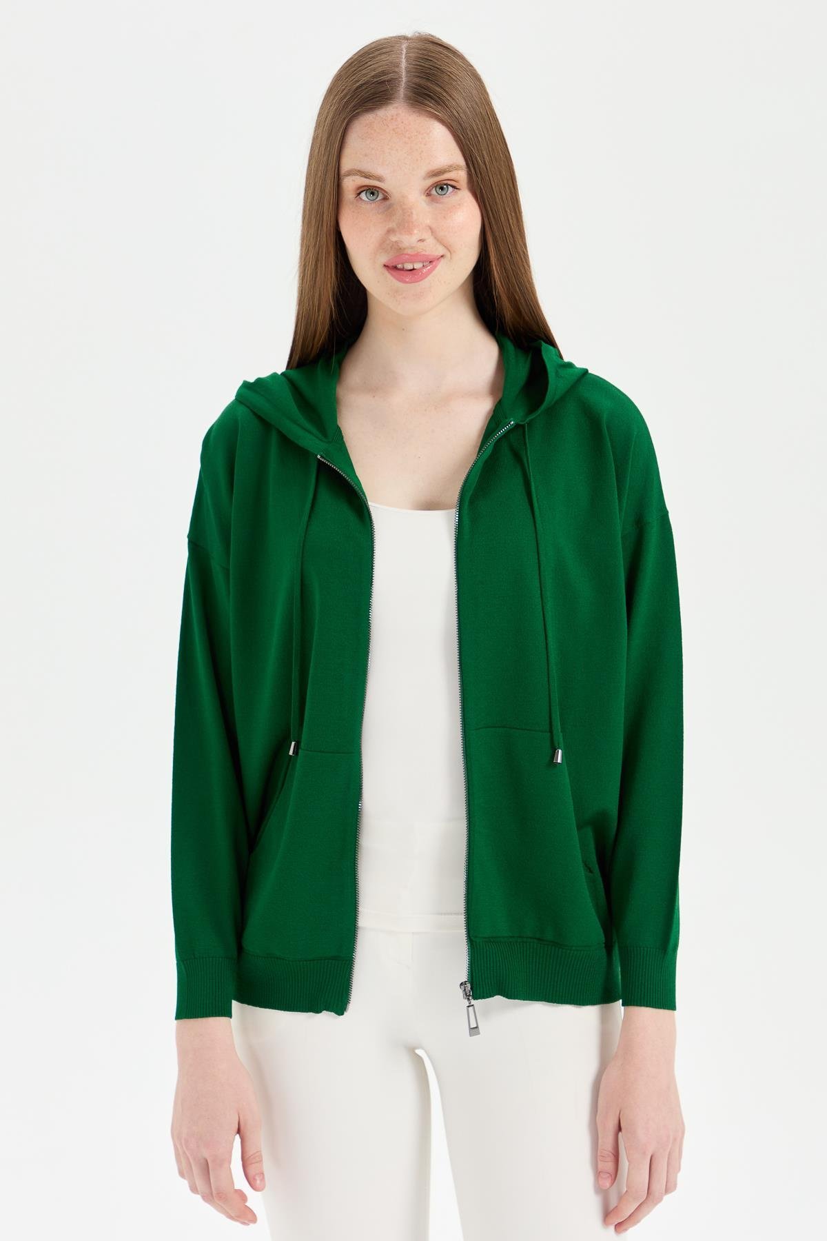 22351Женский удлиненный трикотажный летний кардиган с капюшоном зеленый