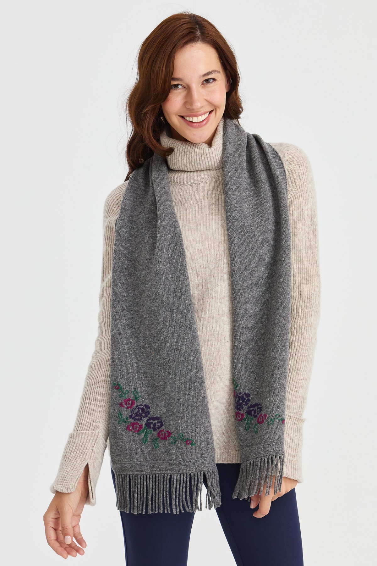 23223Kadın Triko Kenarı Çiçekli Yün Kaşkol Füme