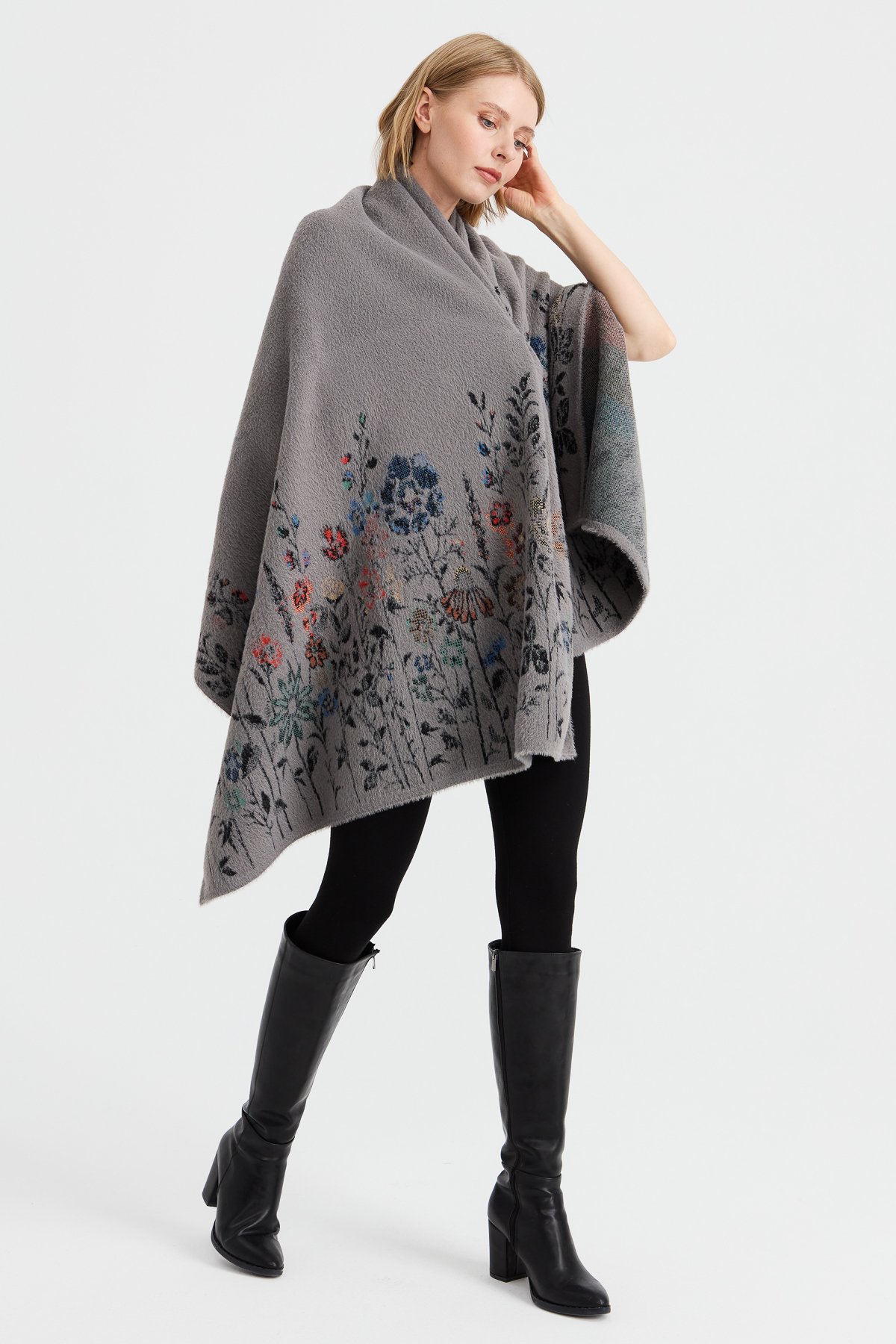 23999Kadın Triko Kenarları Kır Çiçeği Desenli Yün Şal 02