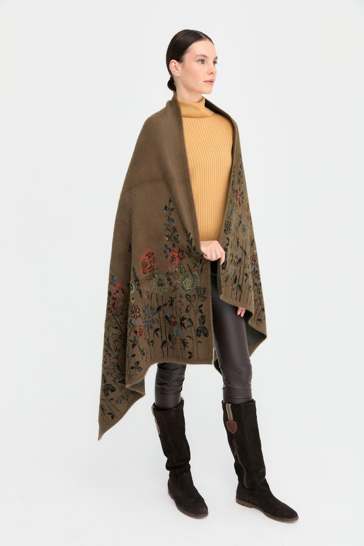 23999Kadın Triko Kenarları Kır Çiçeği Desenli Yün Şal 08