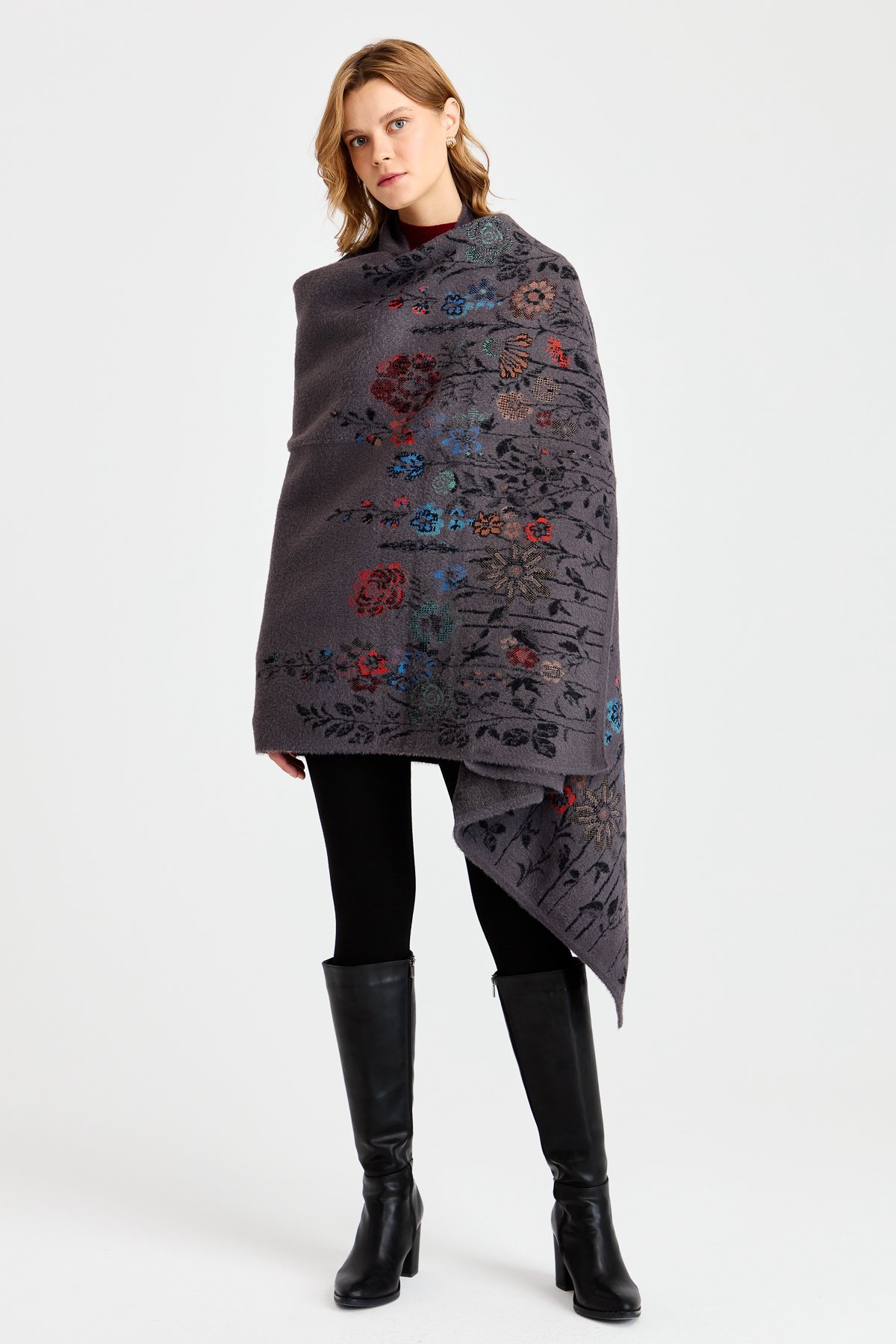 23999Женская шерстяная трикотажная шаль с узором полевых цветов по краям