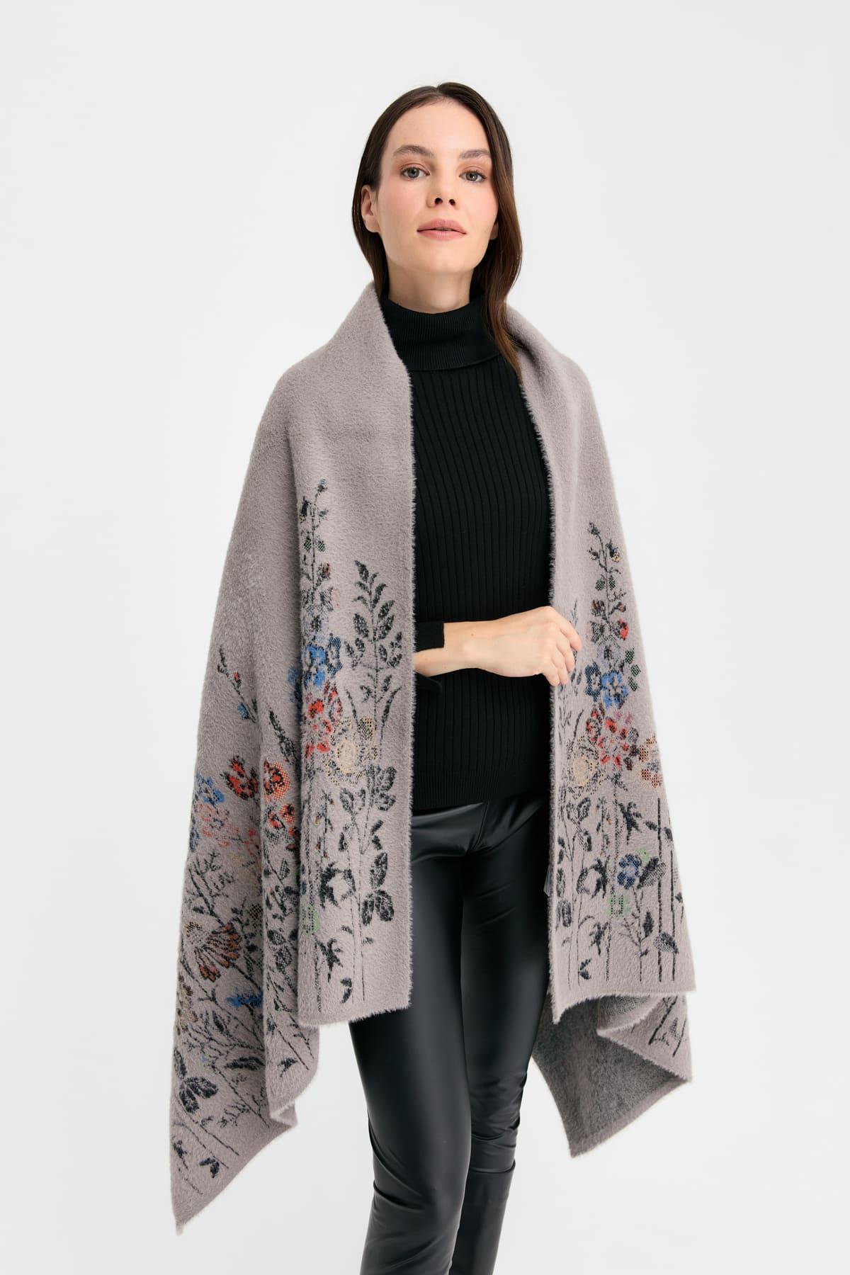 23999Kadın Triko Kenarları Kır Çiçeği Desenli Yün Şal 11