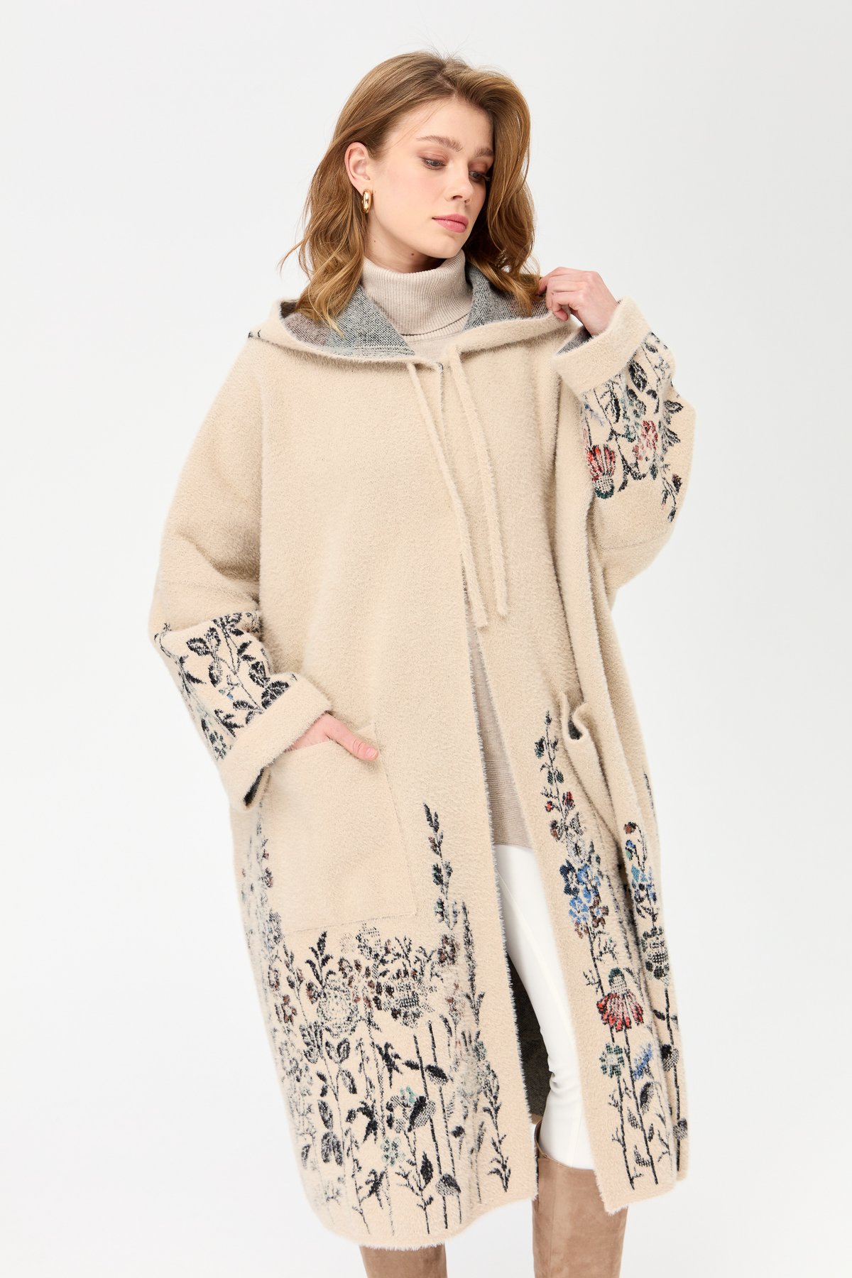 23065Kadın Triko Kırçiçeği Desenli AFrodit Panço Bej