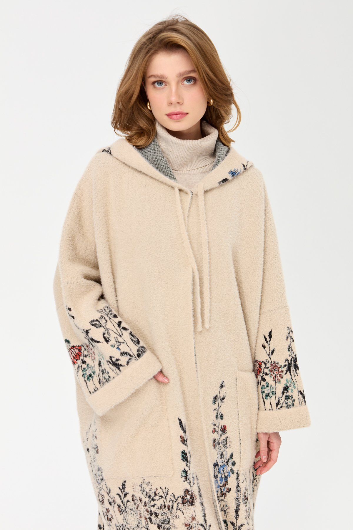 23065Kadın Triko Kırçiçeği Desenli AFrodit Panço Bej