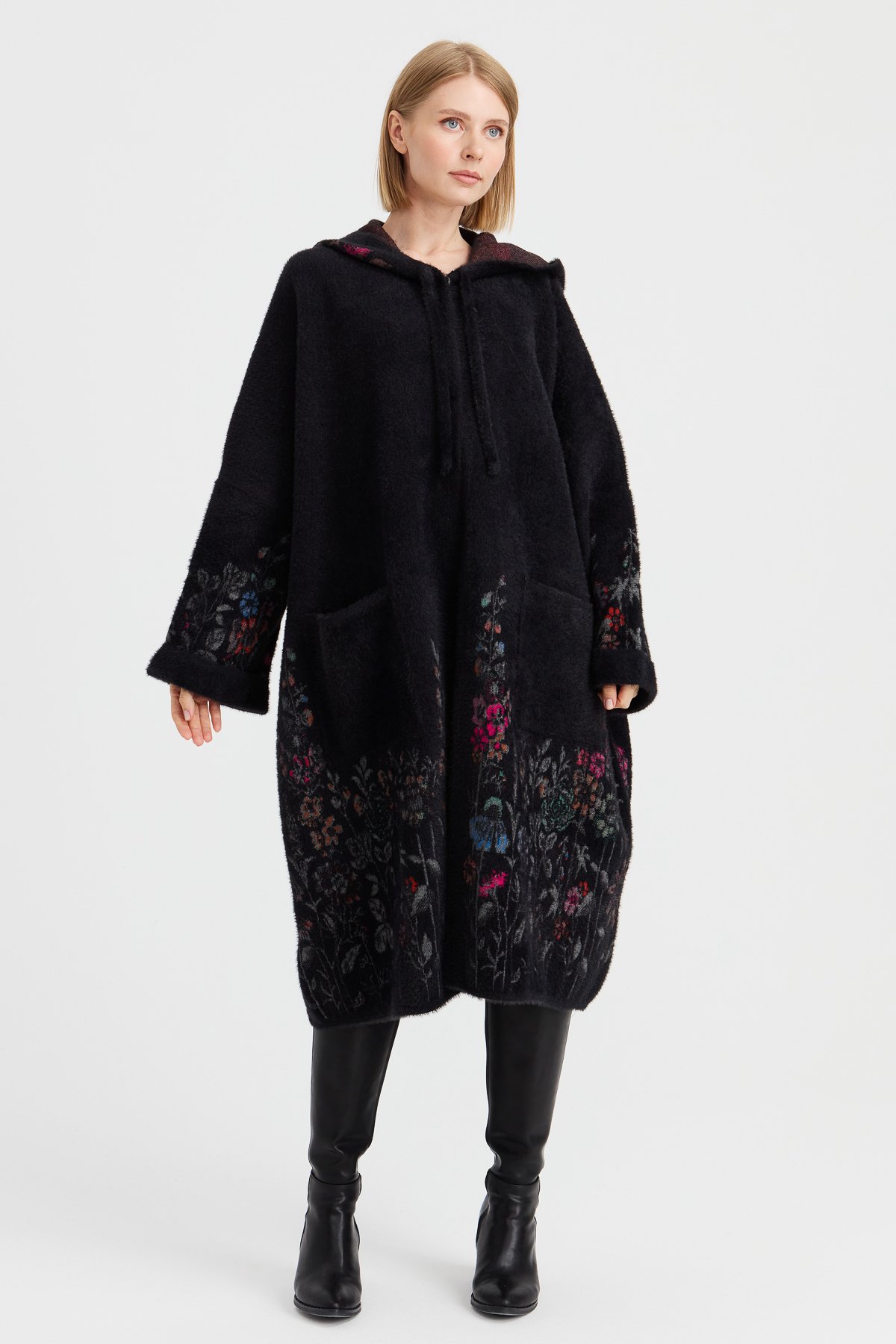 23065Kadın Triko Kırçiçeği Desenli AFrodit Panço Siyah