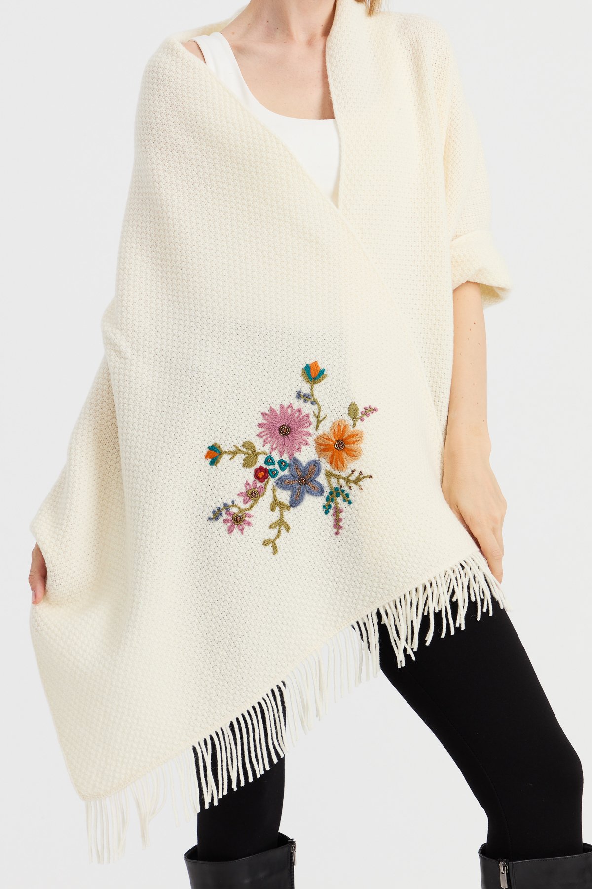 23030Kadın Triko Pirinç Örgü İşlemeli Yün Şal Kemik